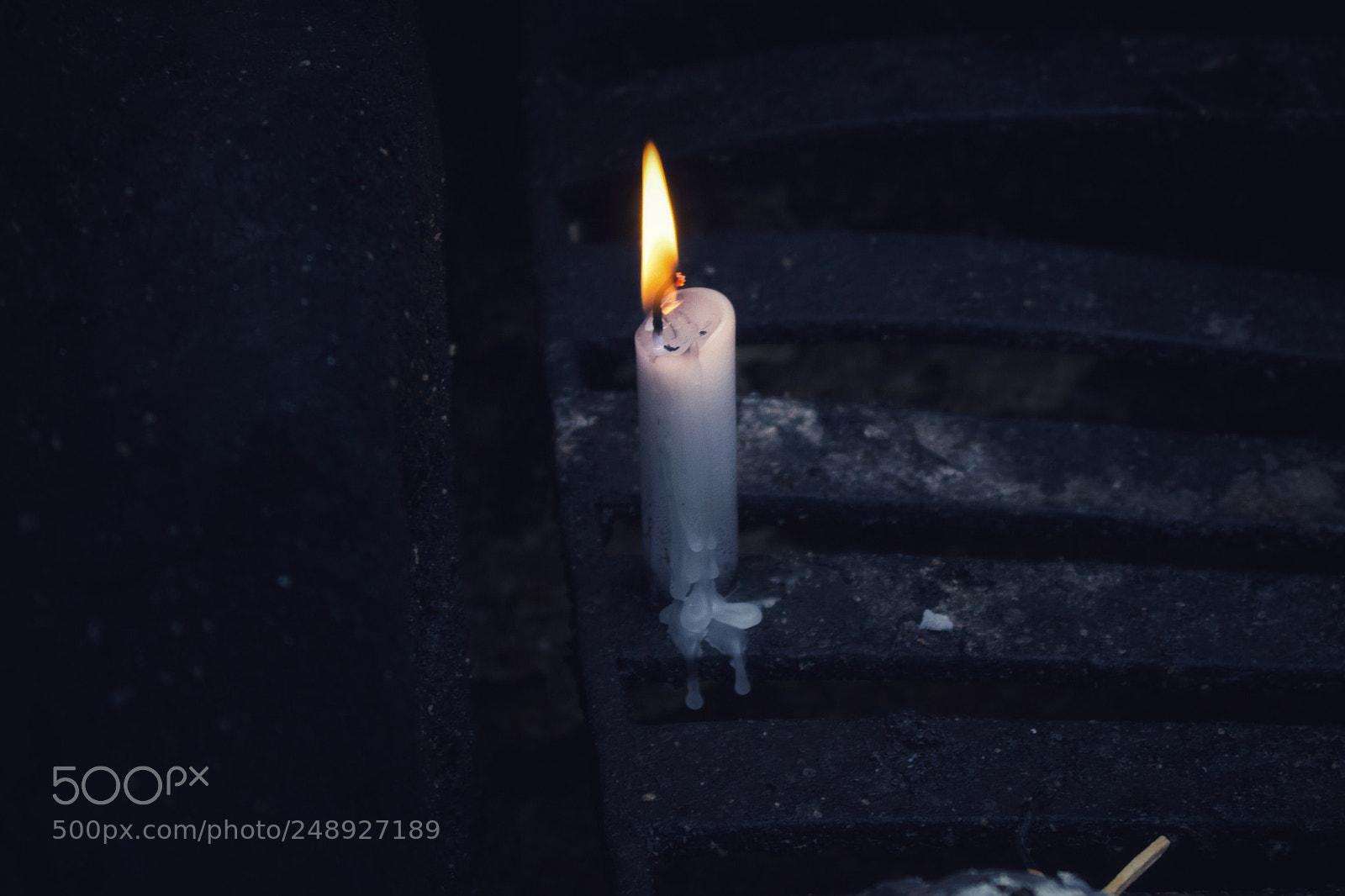 Canon EOS 700D (EOS Rebel T5i / EOS Kiss X7i) sample photo. Ending candle photography