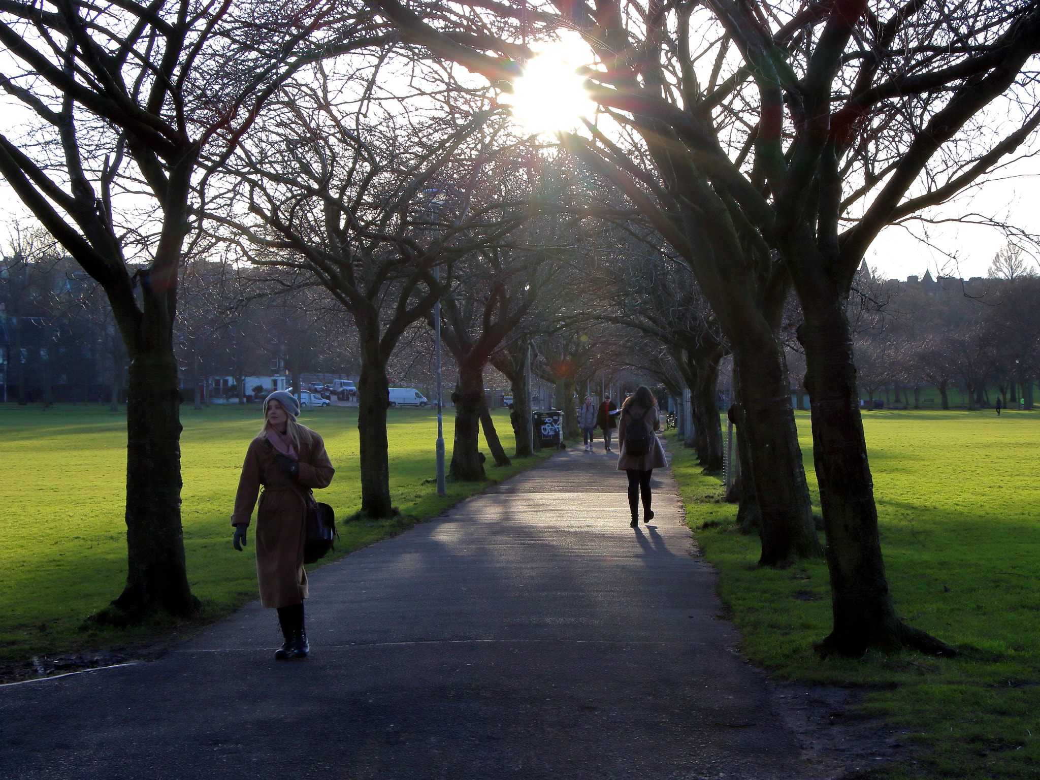 Canon EOS 100D (EOS Rebel SL1 / EOS Kiss X7) sample photo. Edinburgh evening photography