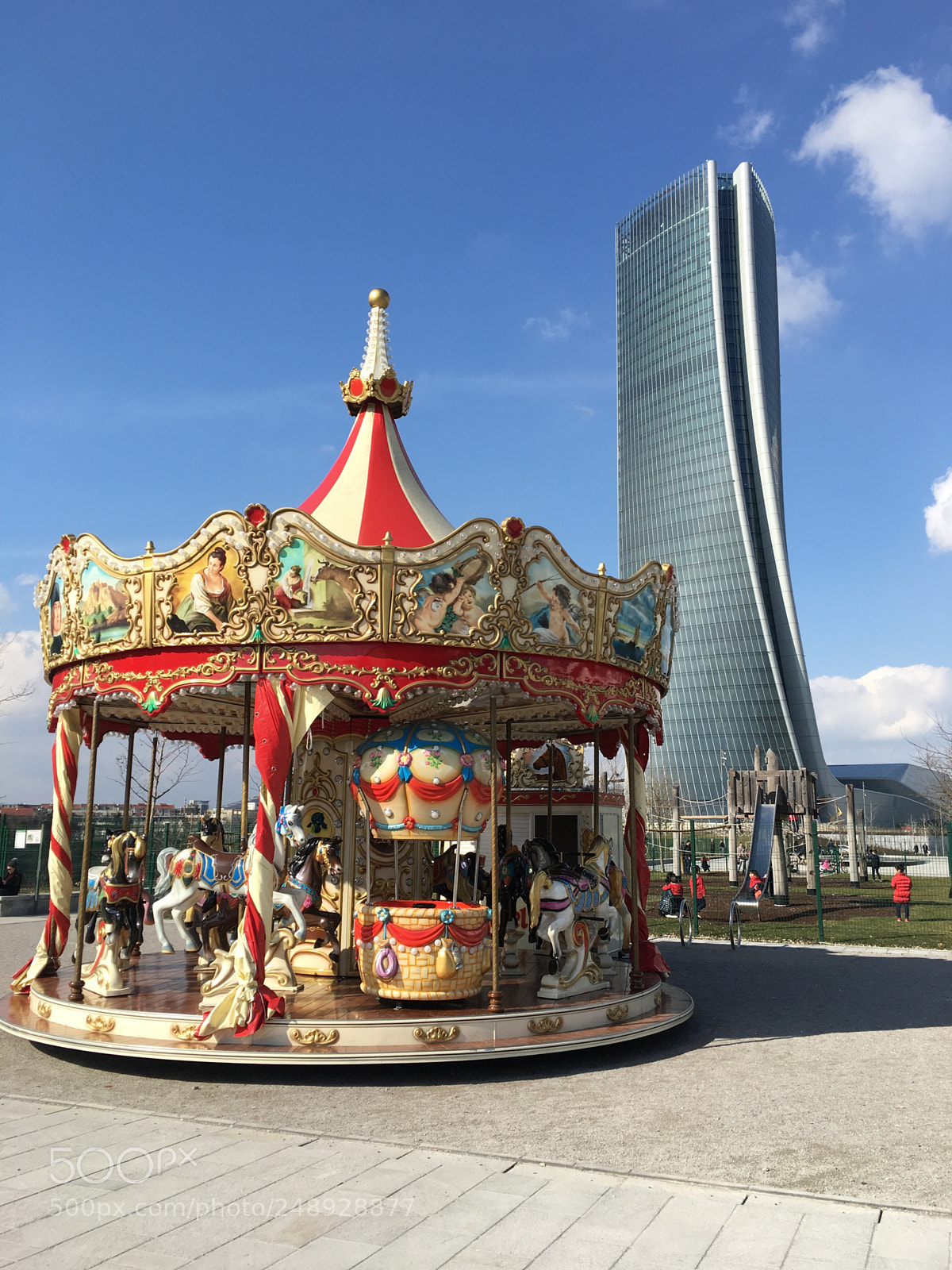 Apple iPhone 6s sample photo. City life milano photography