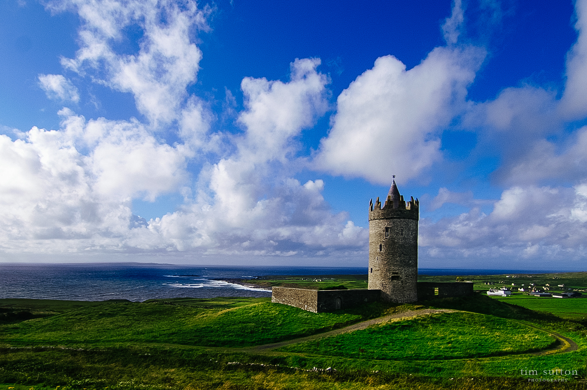 KONICA MINOLTA ALPHA-7 DIGITAL sample photo. Irish castle photography