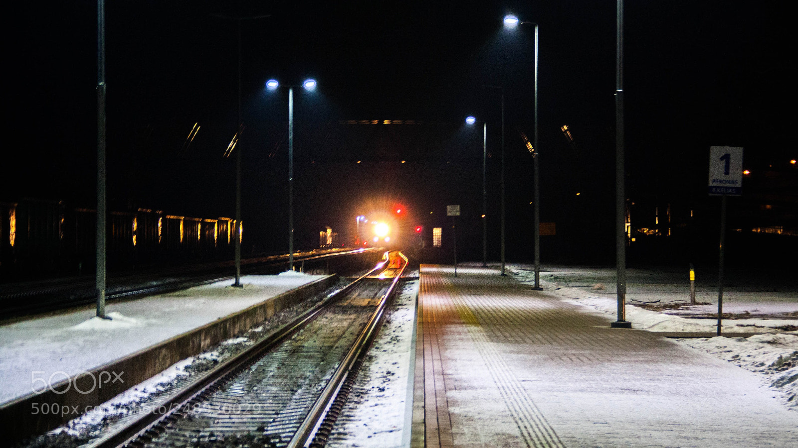 Canon EOS 450D (EOS Rebel XSi / EOS Kiss X2) sample photo. Railway to home photography