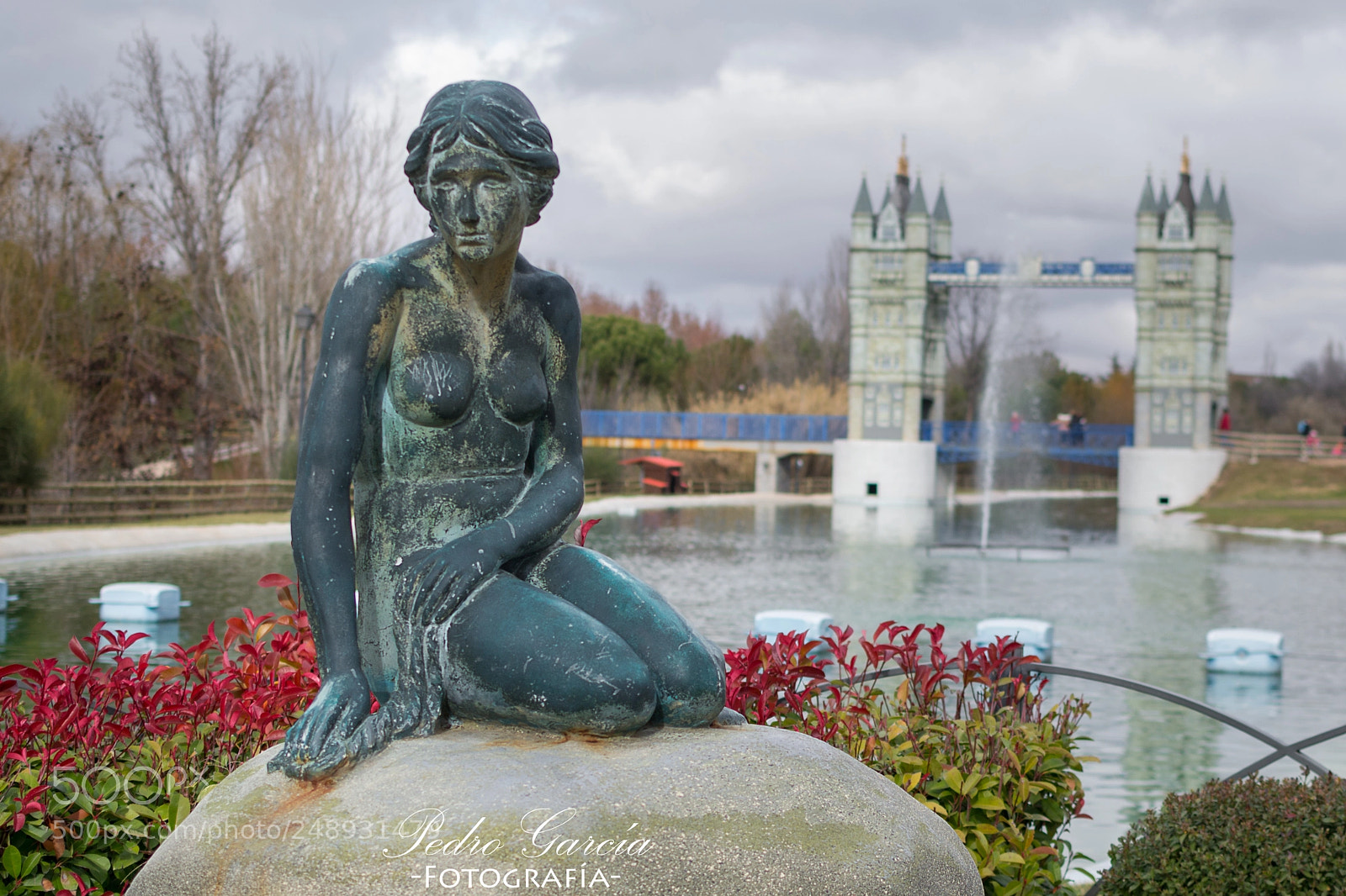 Nikon D3100 sample photo. Parque europa photography