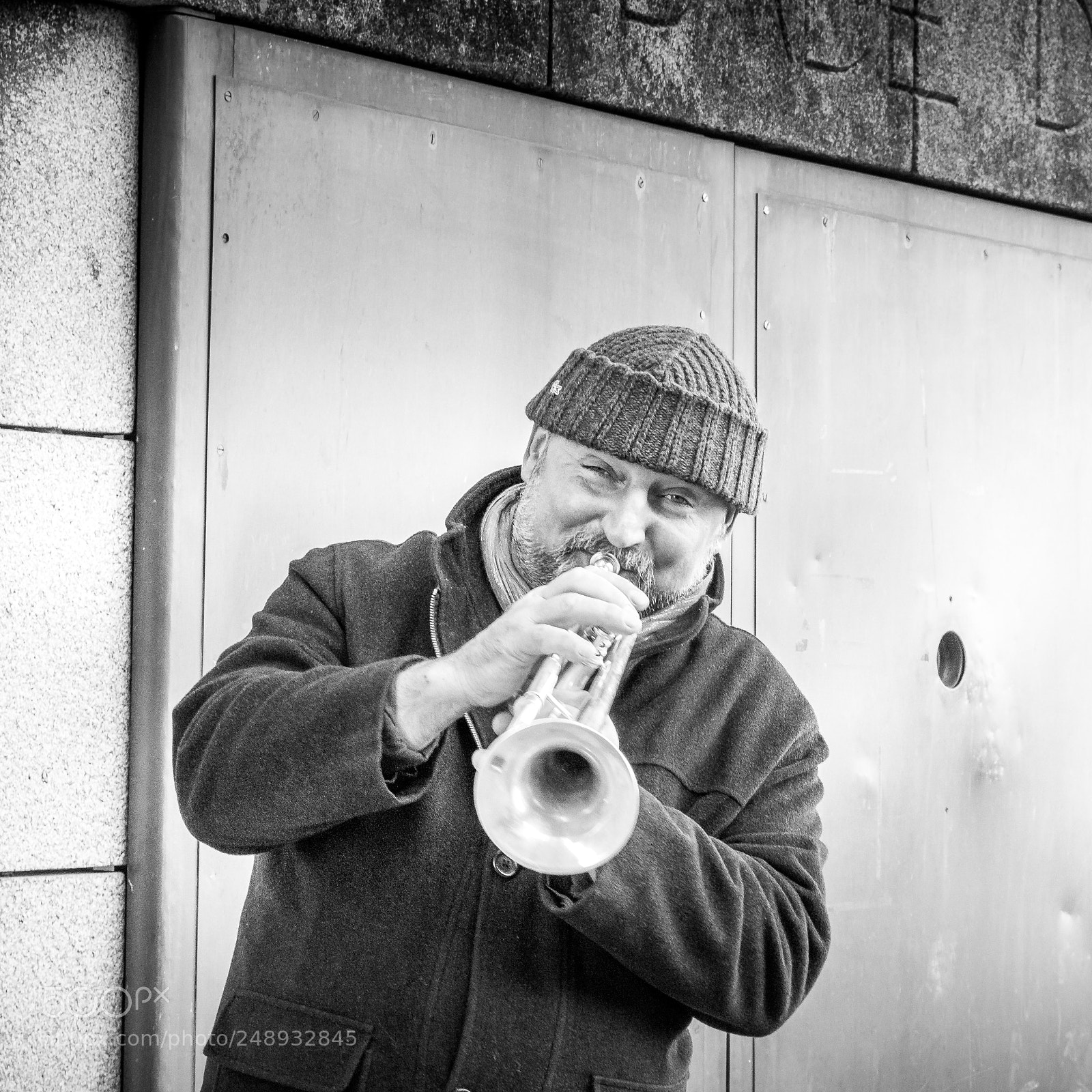 Canon EOS 100D (EOS Rebel SL1 / EOS Kiss X7) sample photo. Trumpet photography