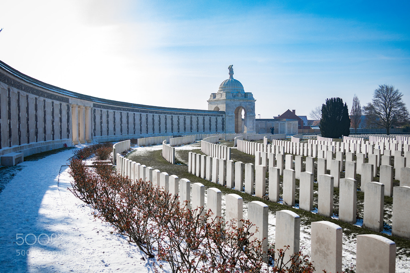 Canon EOS 80D sample photo. Tyne cot cemetery and photography