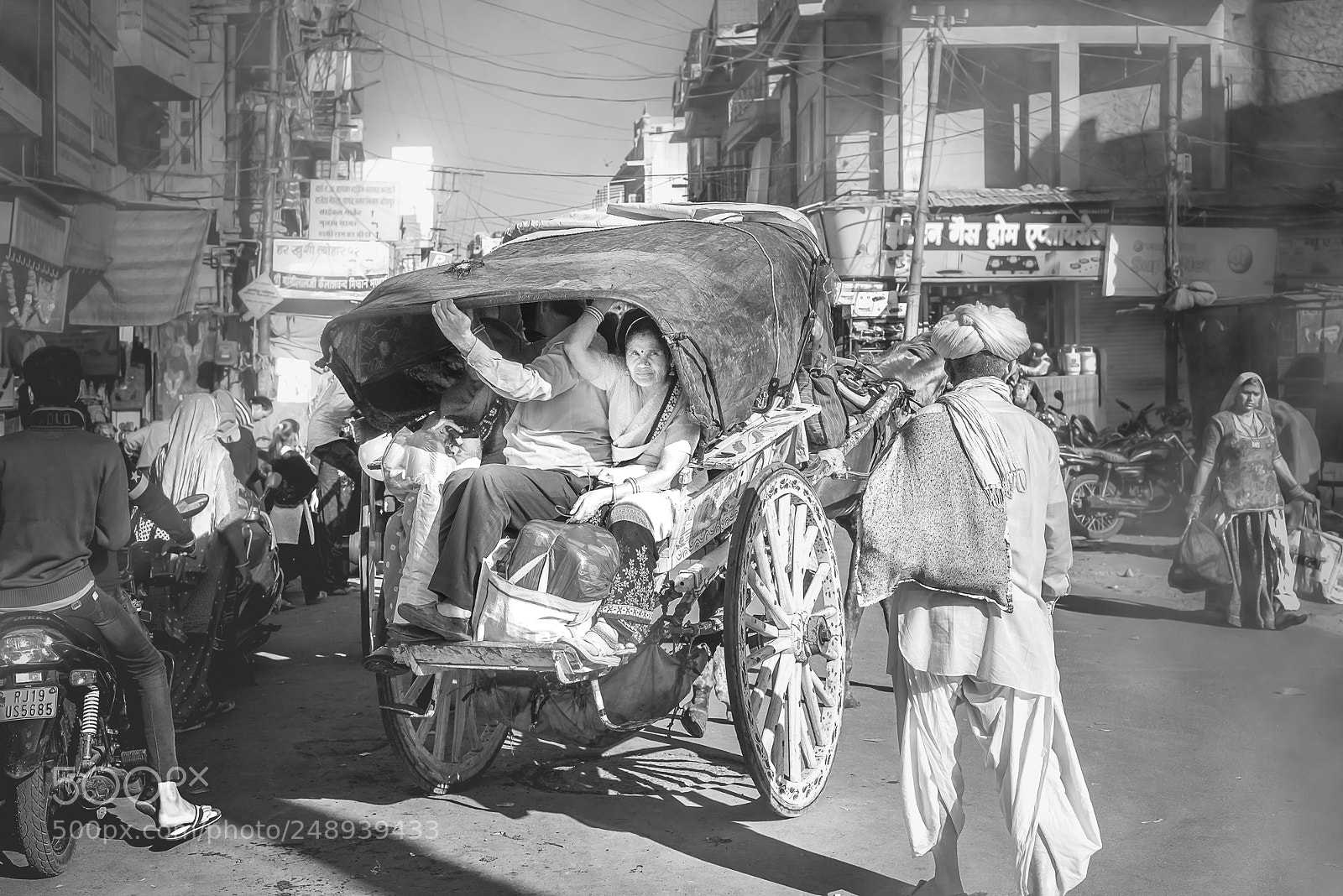 Nikon D810 sample photo. Horse taxi photography