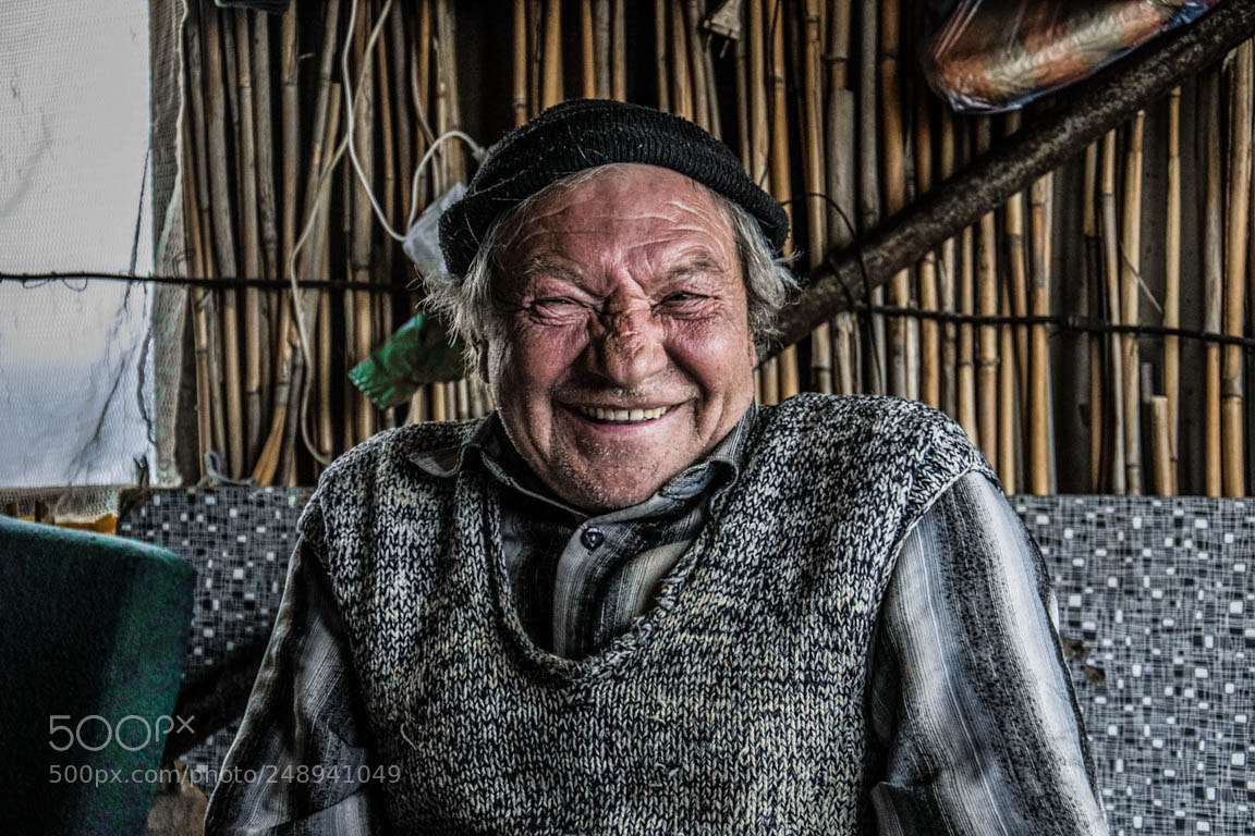 Nikon D3300 sample photo. Рыбак, охотник, человек, который ушел от городской photography