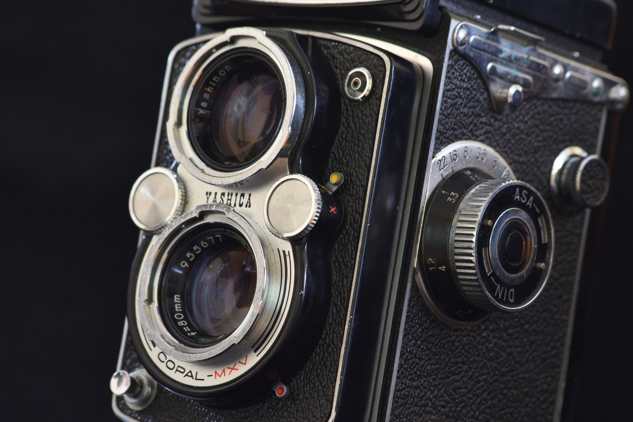Sigma 70-300mm F4-5.6 APO DG Macro sample photo. Memories - yashica photography