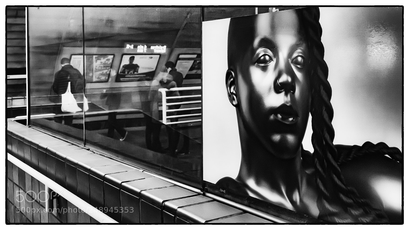 Olympus OM-D E-M1 Mark II sample photo. Waiting on a train photography