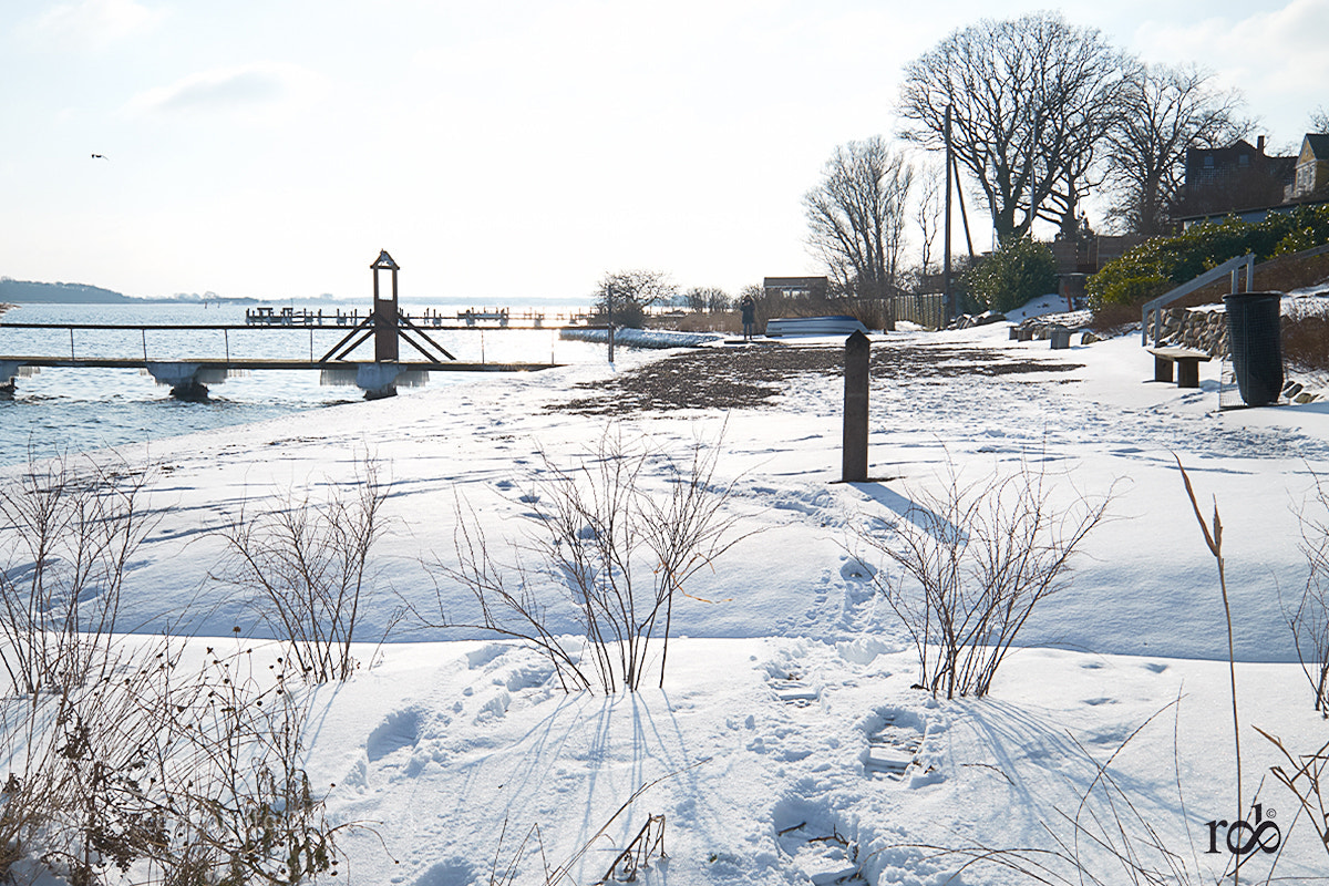 Fujifilm X-T1 sample photo. Footprints in the snow photography