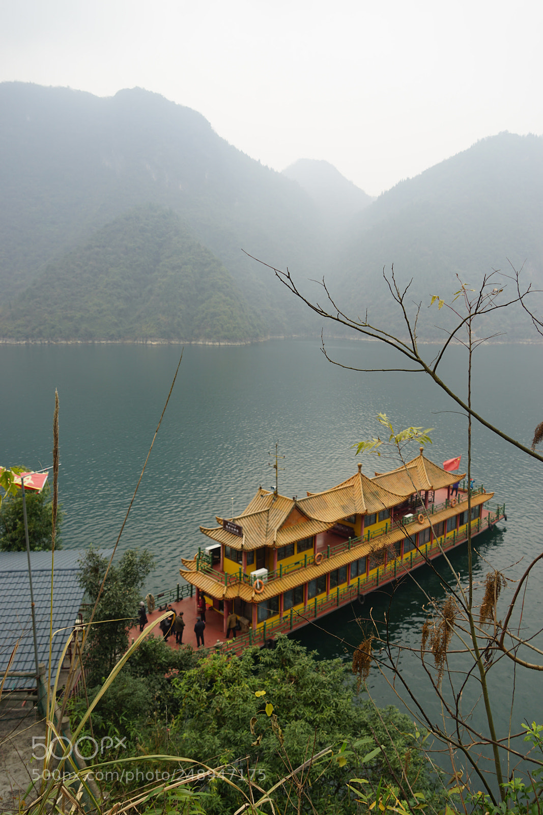 Sony a7 II sample photo. 淸江游 boating on qingjiang river photography
