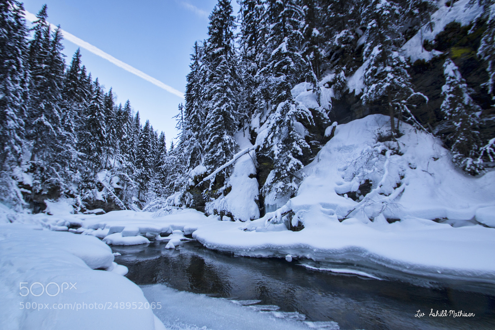 Canon EOS 7D Mark II sample photo. Tromsa river in f photography