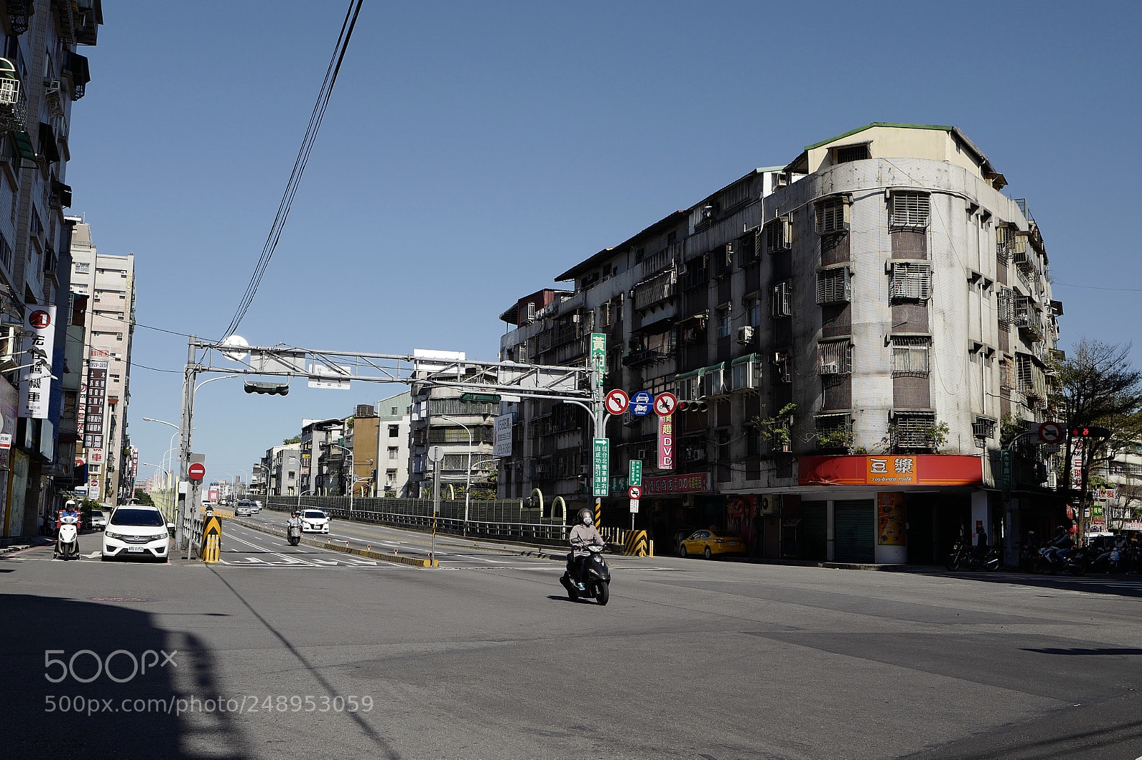 Leica Q (Typ 116) sample photo. 福和橋（林森路）口路口 photography