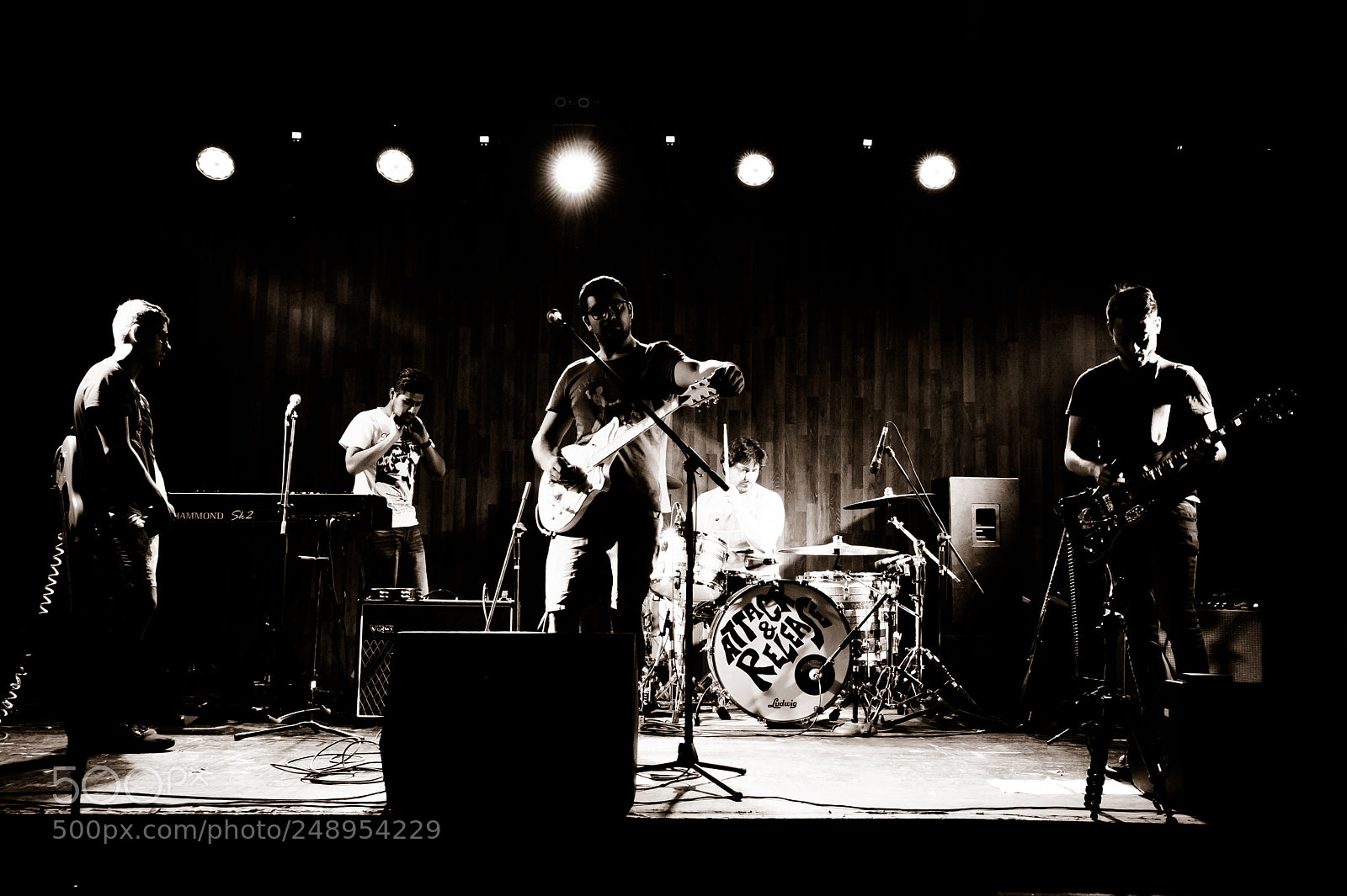 Nikon D700 sample photo. Attack & release band photography