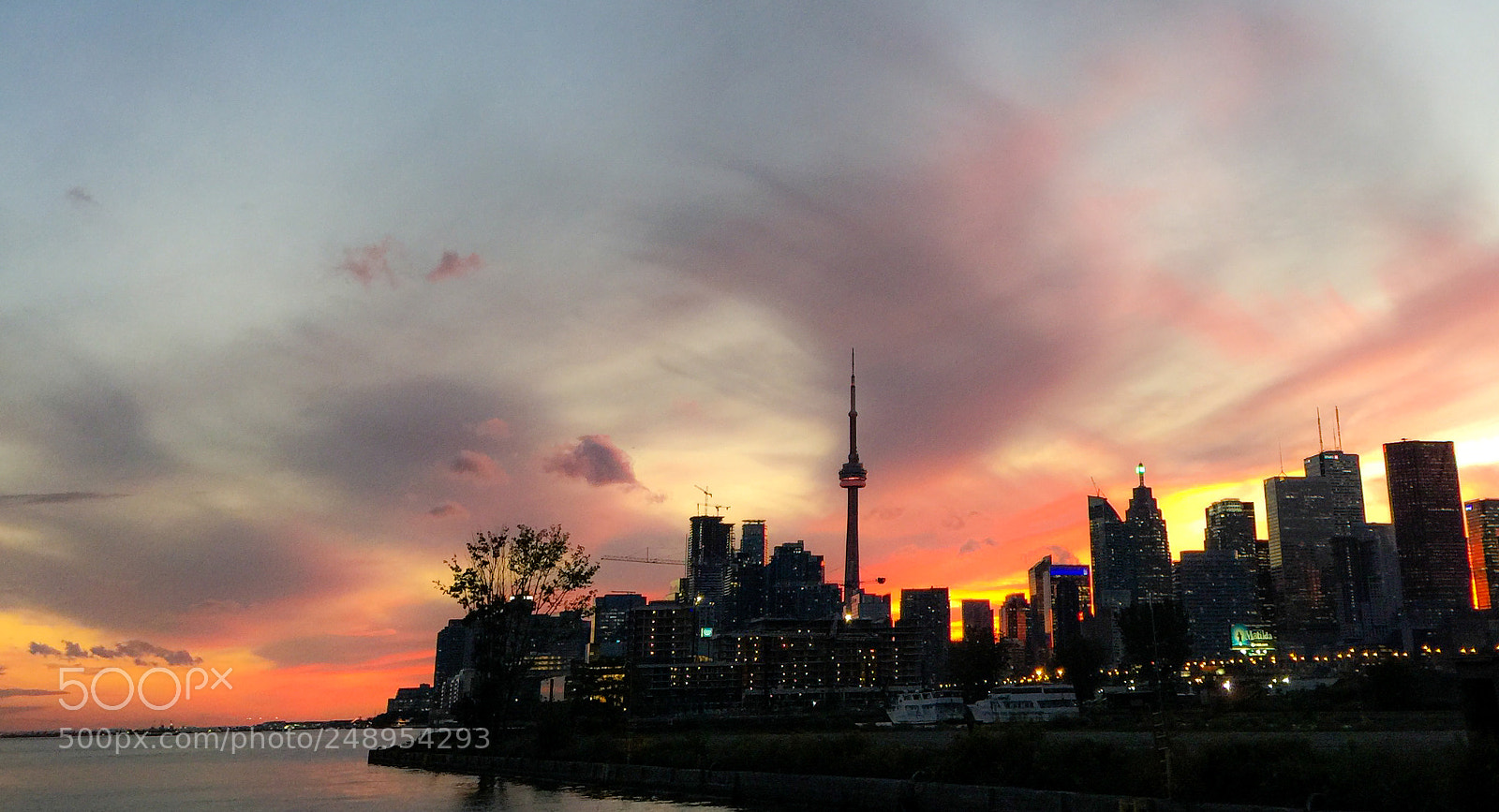 Apple iPhone 6 Plus sample photo. Burning city photography