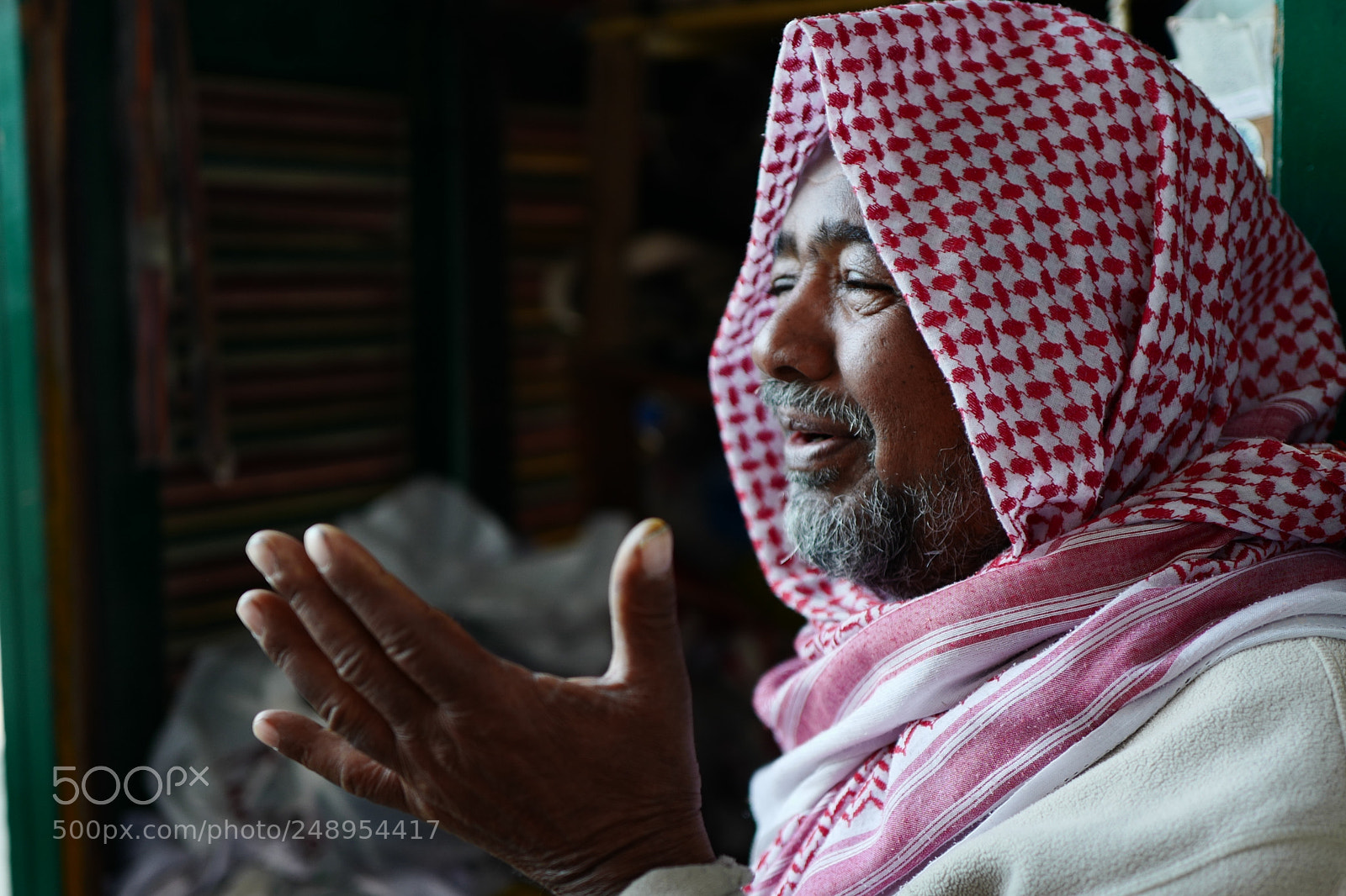Leica Q (Typ 116) sample photo. A prayers photography