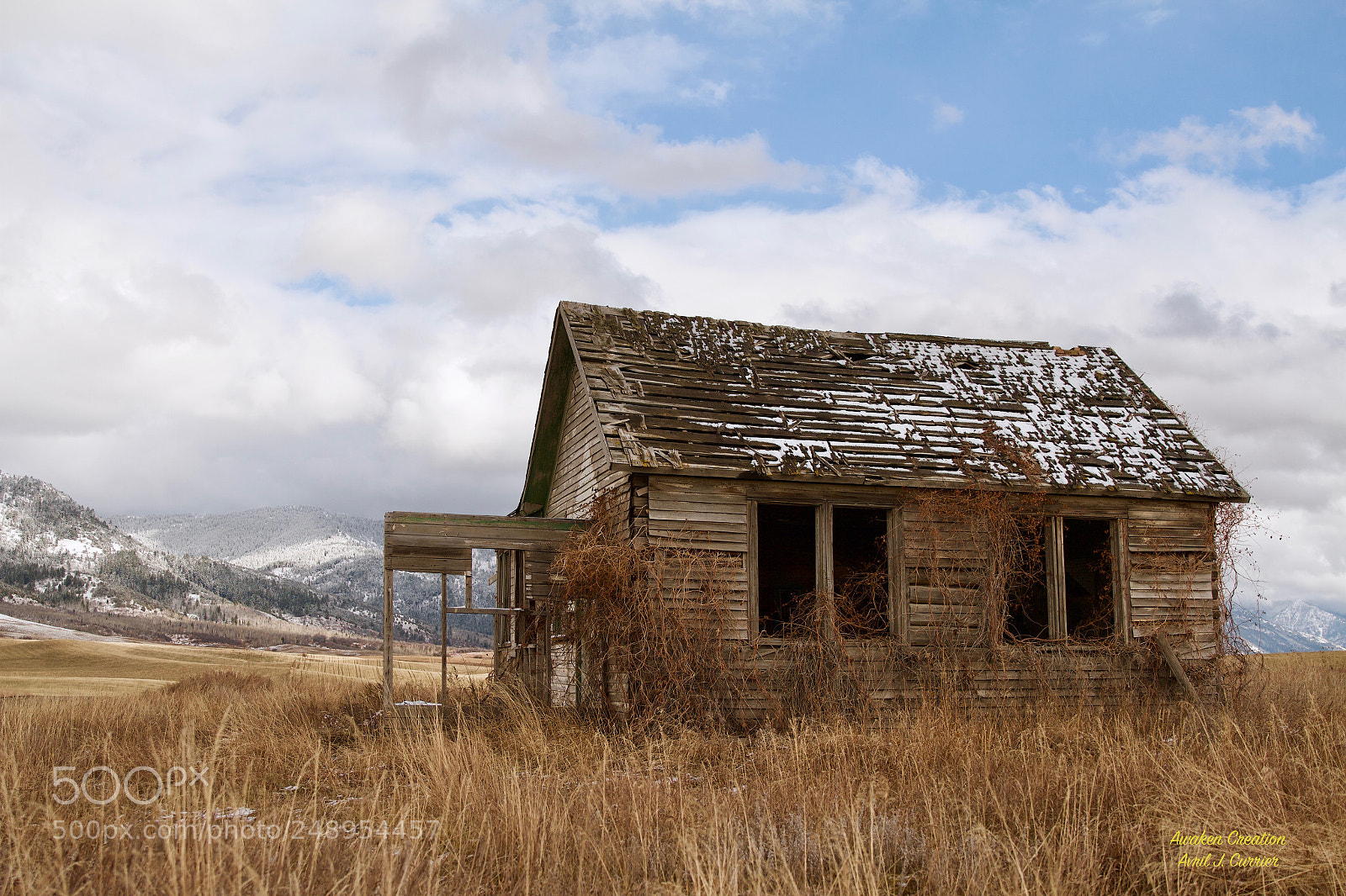 Canon EOS 7D sample photo. There's a house upon photography