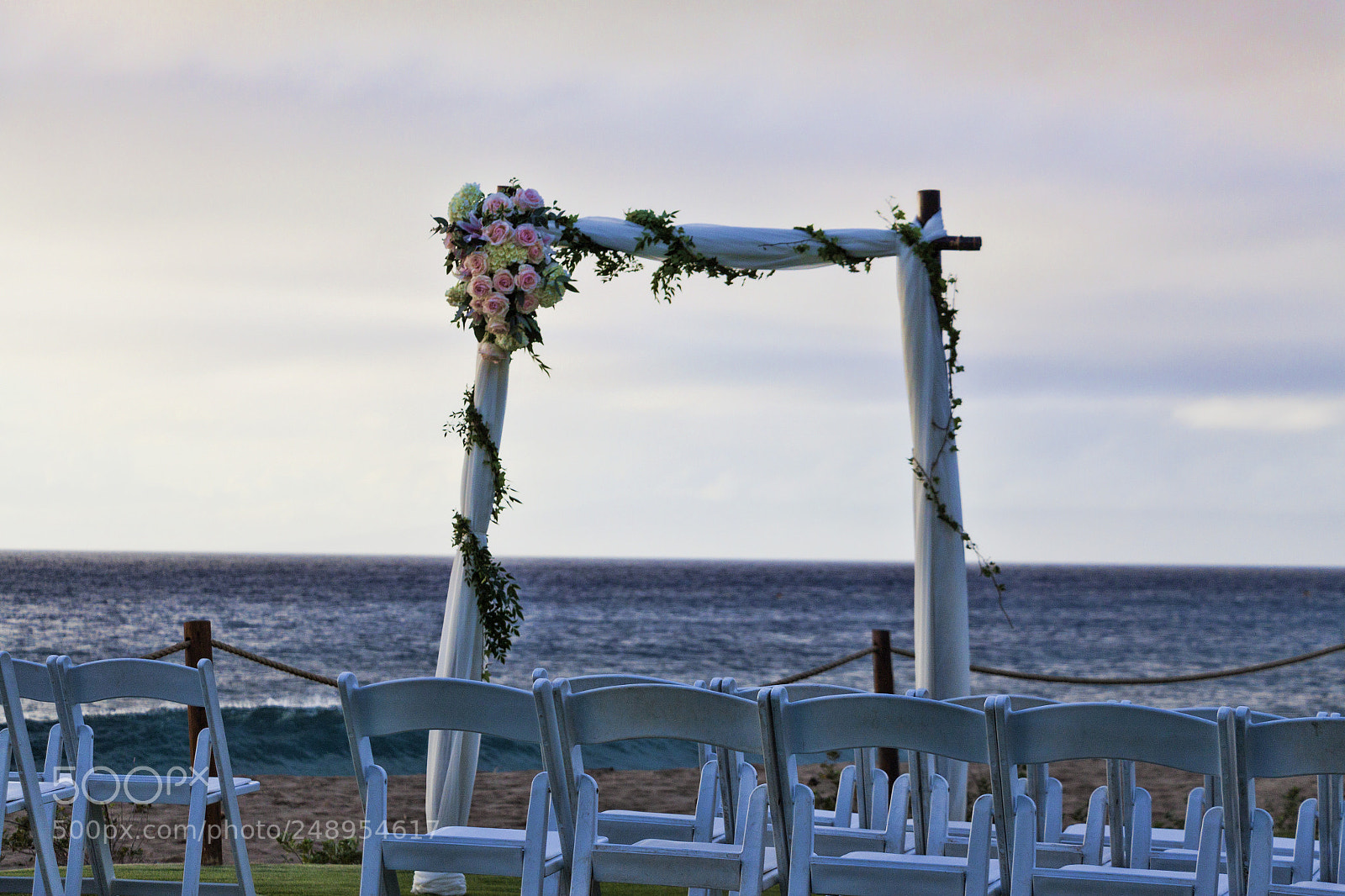 Canon EOS 500D (EOS Rebel T1i / EOS Kiss X3) sample photo. Wedding on beach photography