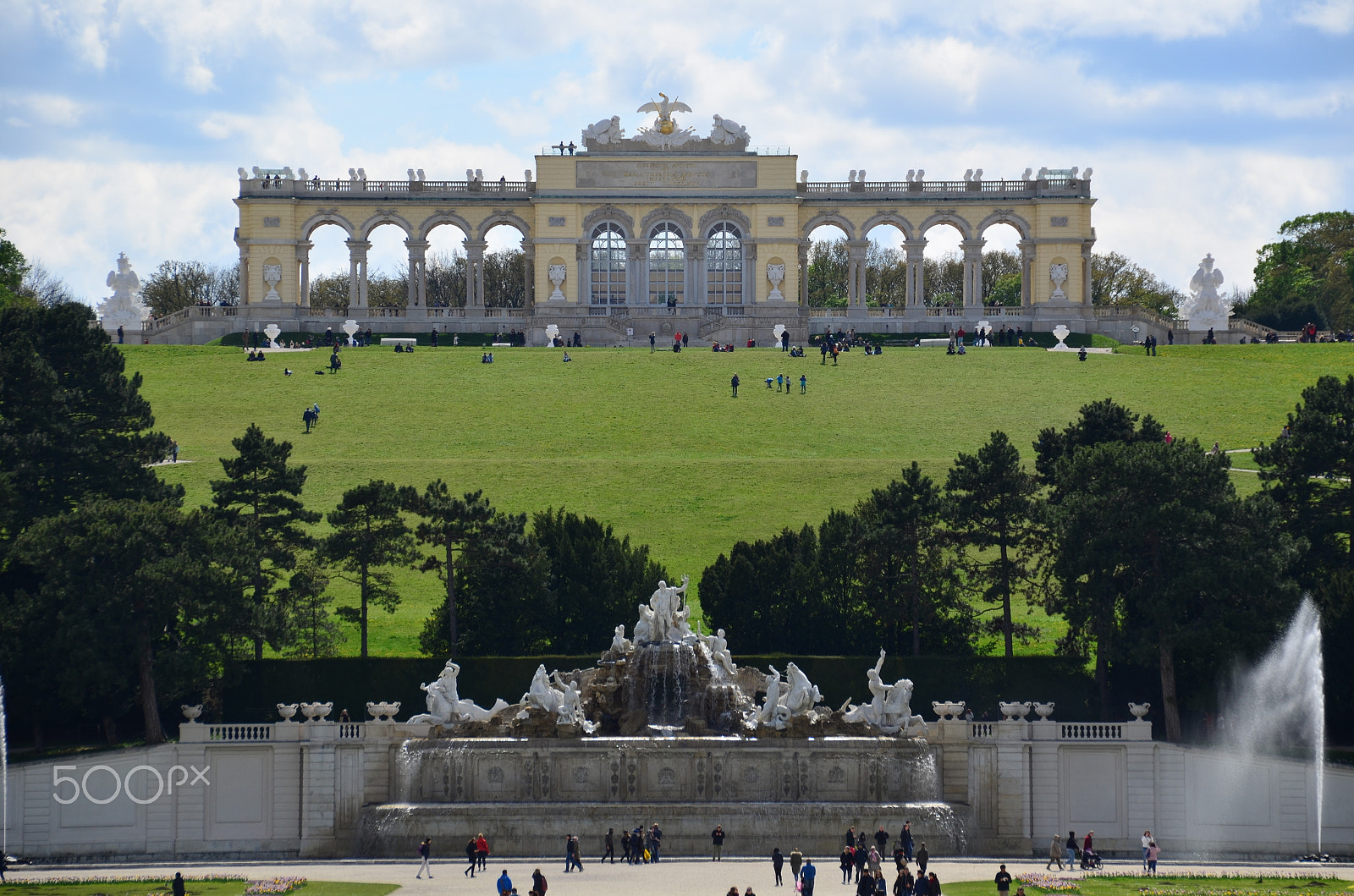 Nikon D5100 + Sigma 18-200mm F3.5-6.3 II DC OS HSM sample photo. Schönbrunn palace gardens photography