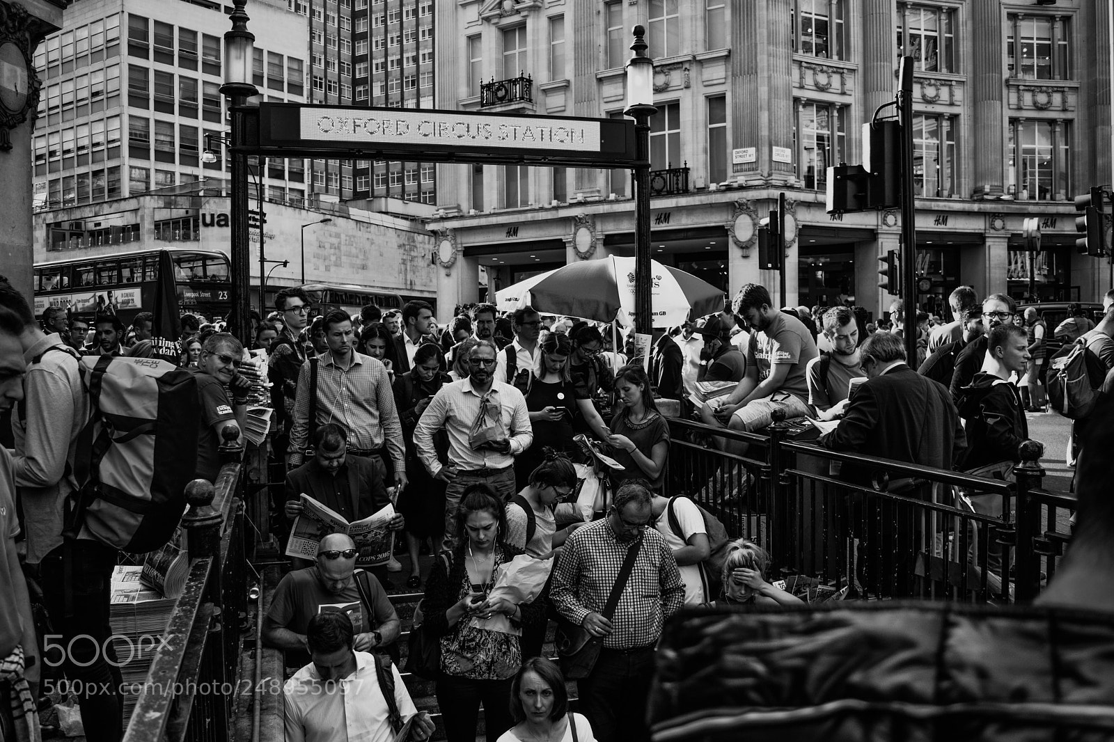 Nikon D5300 sample photo. Metro caos london photography
