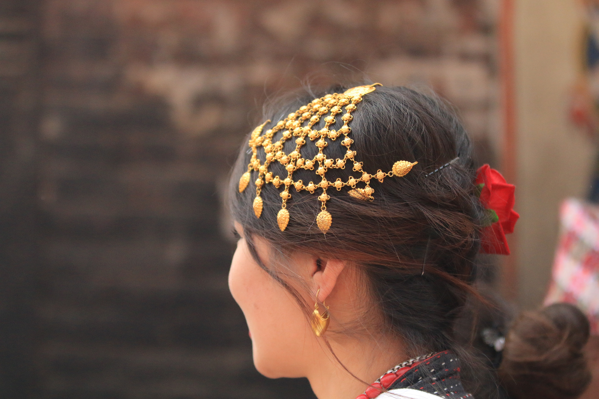Canon EOS 70D + Canon EF 70-200mm F2.8L IS II USM sample photo. Newari culture jewelry photography