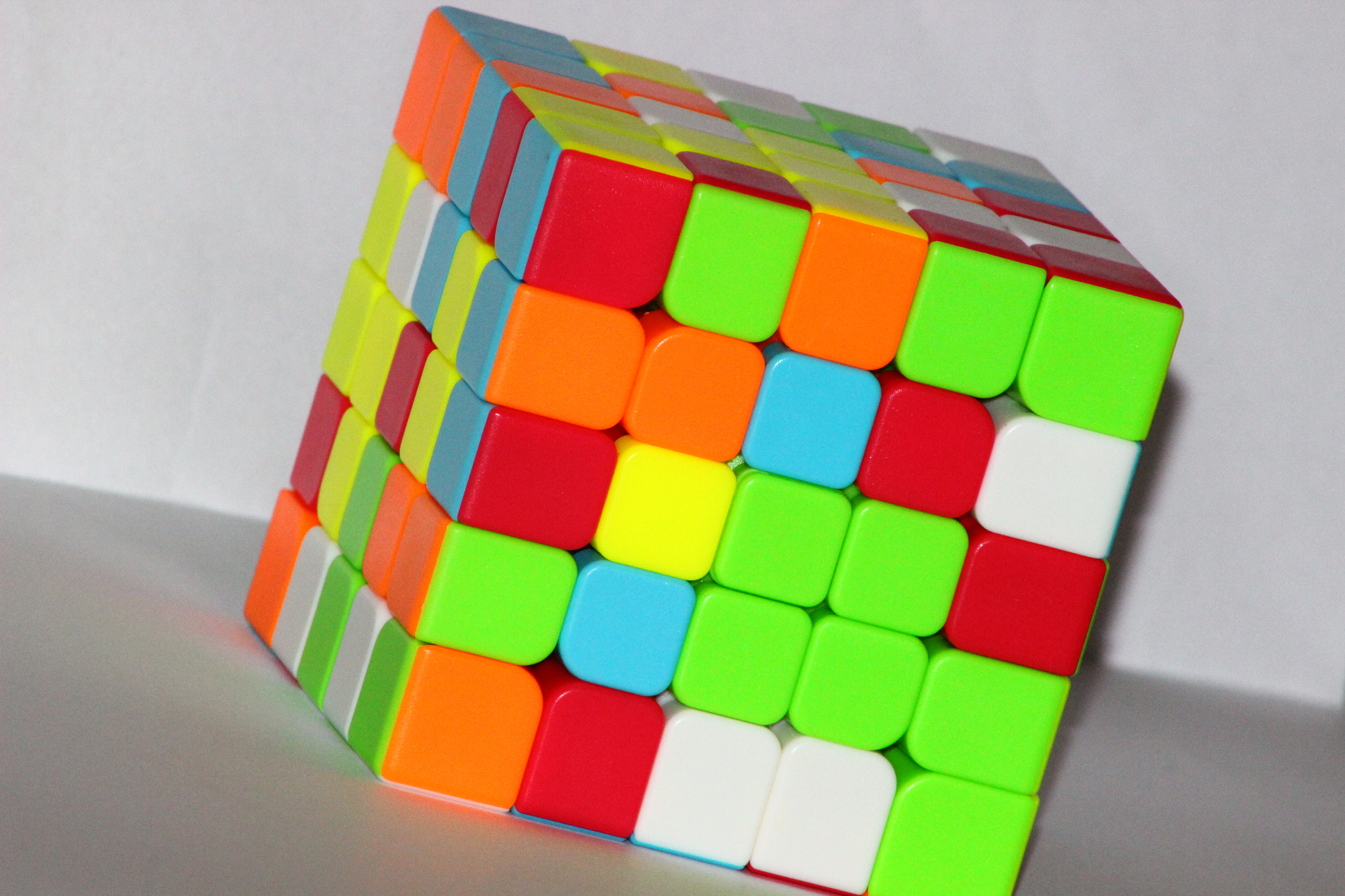 Canon EOS 600D (Rebel EOS T3i / EOS Kiss X5) sample photo. Rubik's cube photography