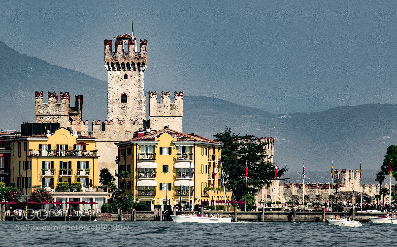 Nikon D5300 sample photo. Sirmione photography