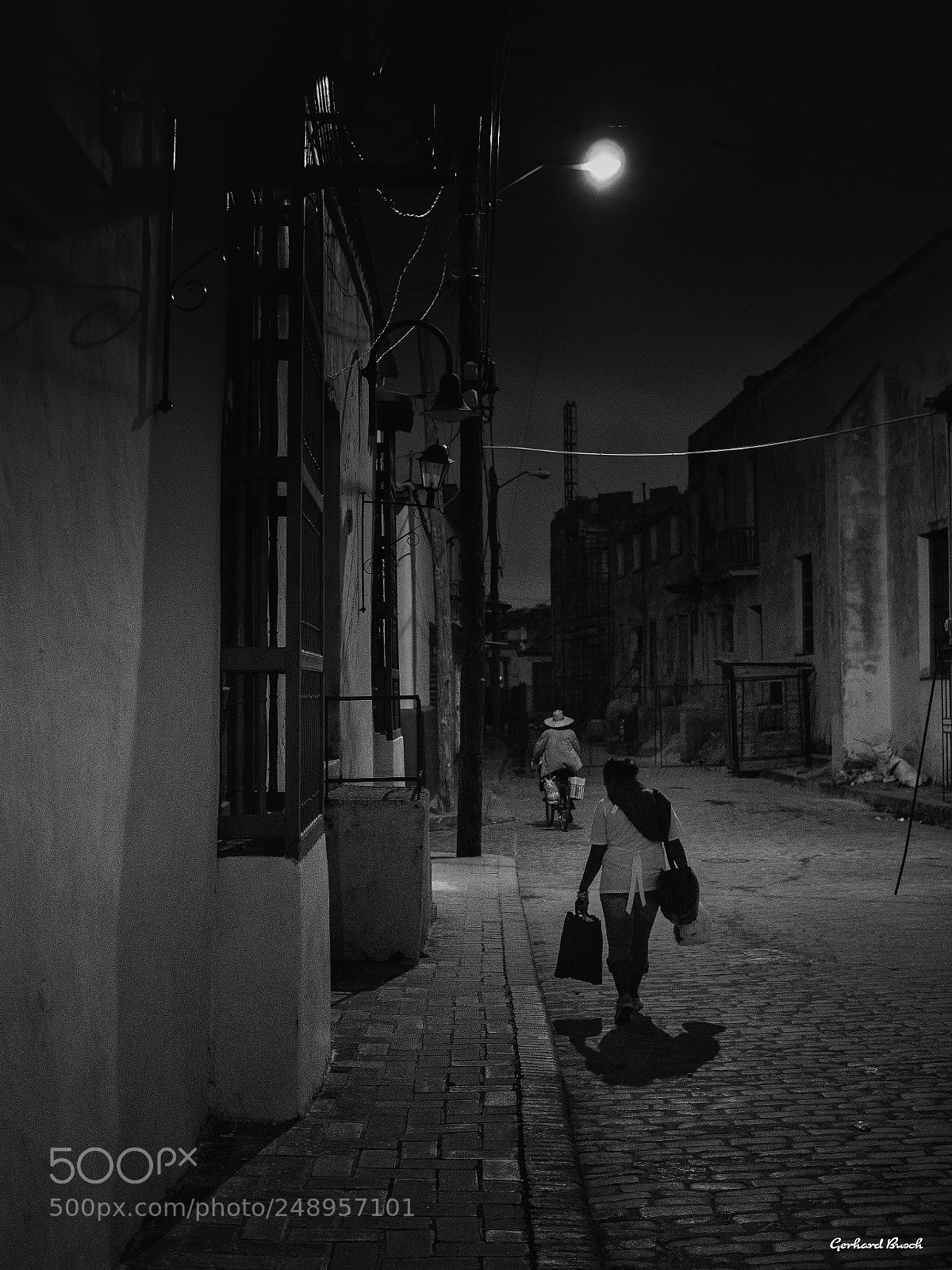 Olympus PEN-F sample photo. Nachts in camaguey photography