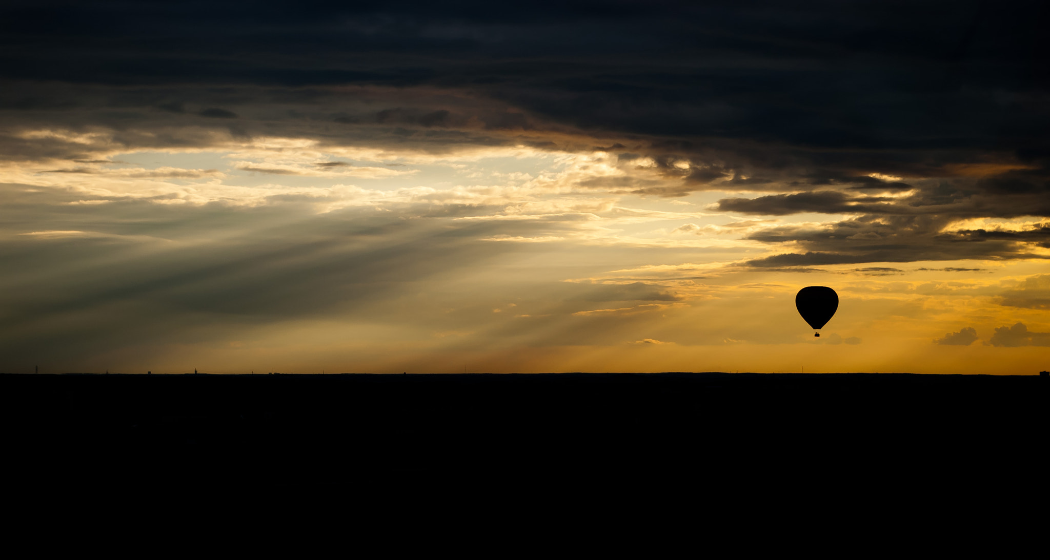 Pentax K100D sample photo. Hot-air balloon at sunset photography