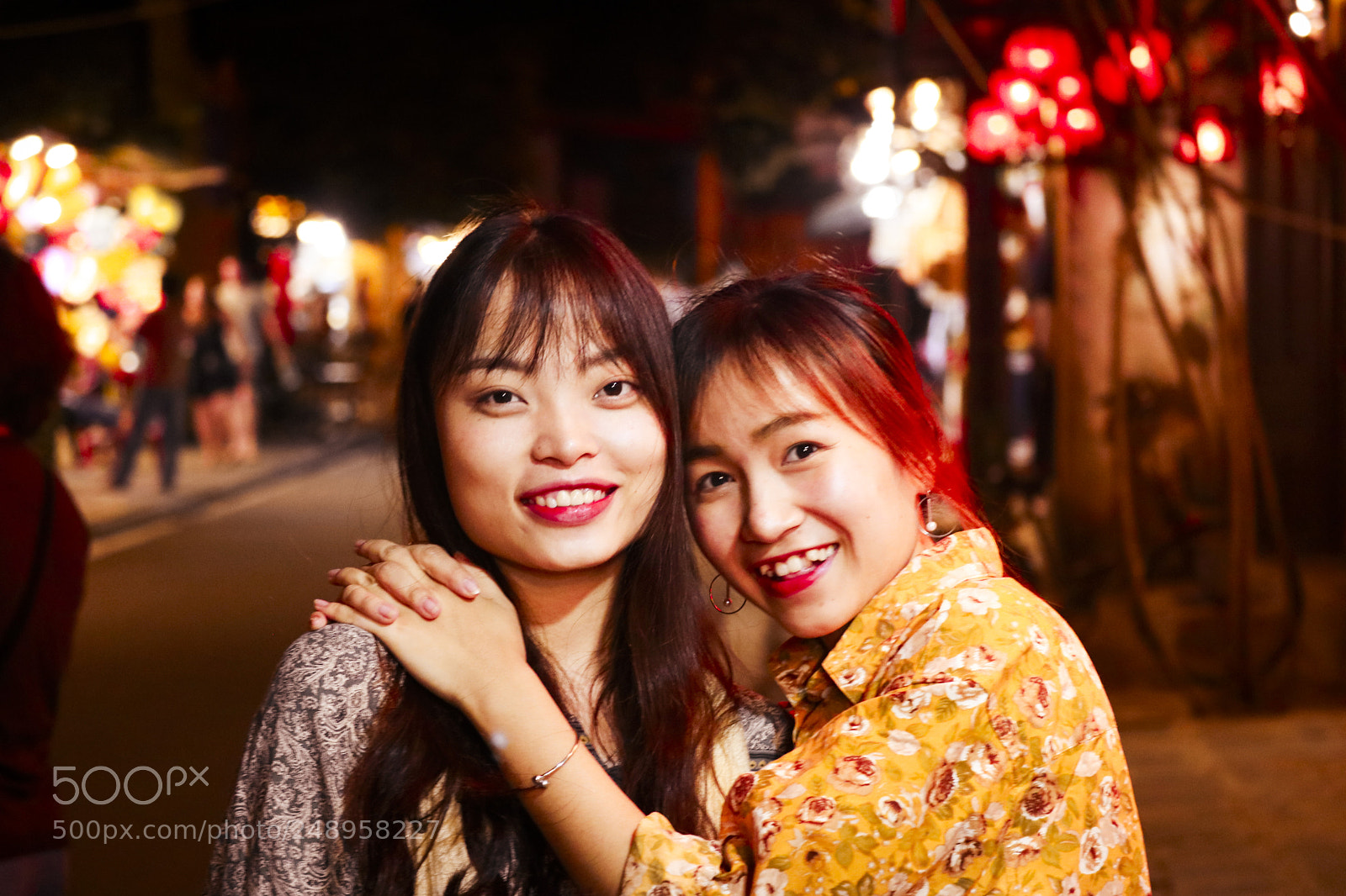 Canon EOS 750D (EOS Rebel T6i / EOS Kiss X8i) sample photo. Friends photography