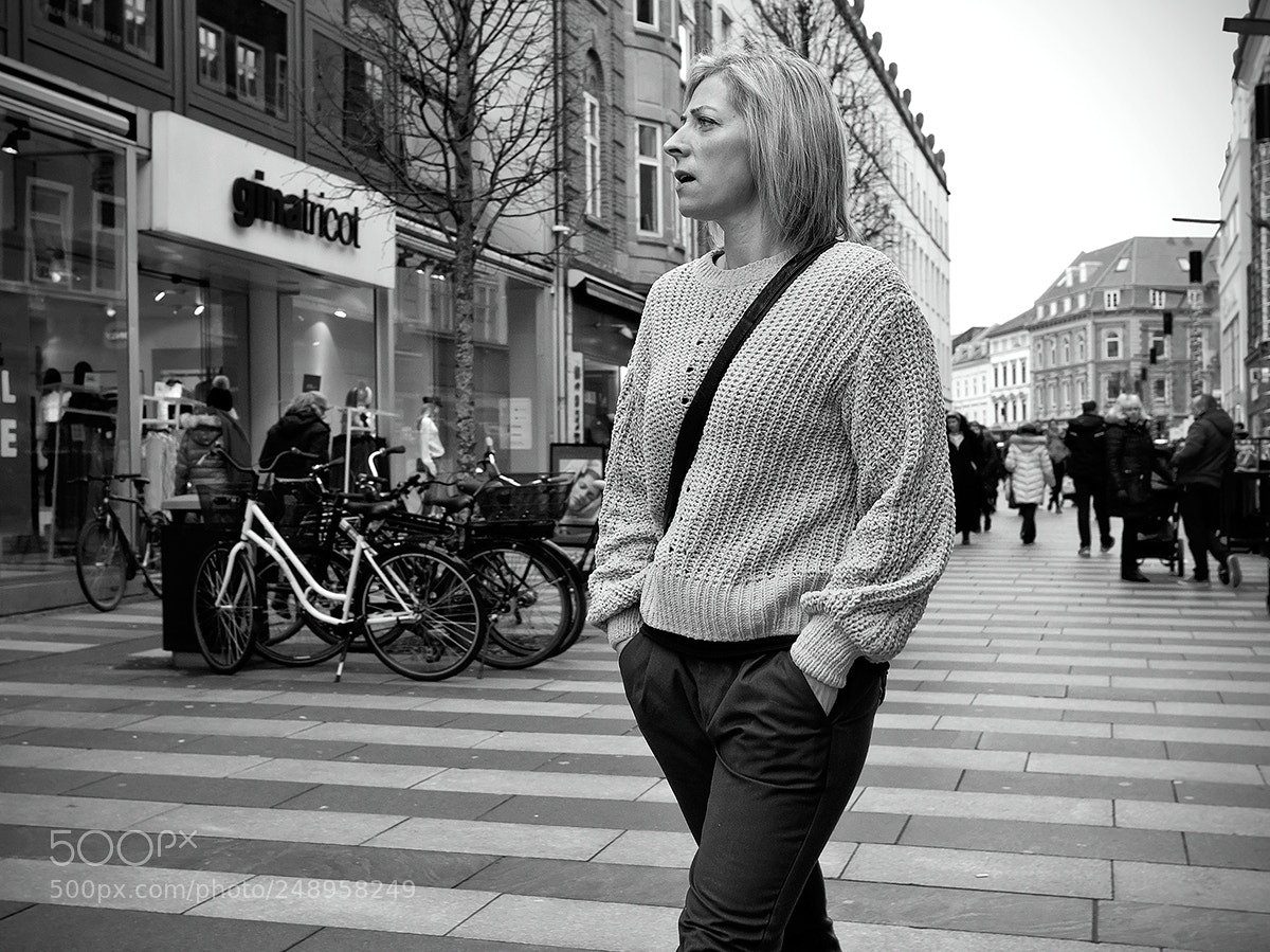 Fujifilm X-Pro2 sample photo. Freezing hands 2 photography