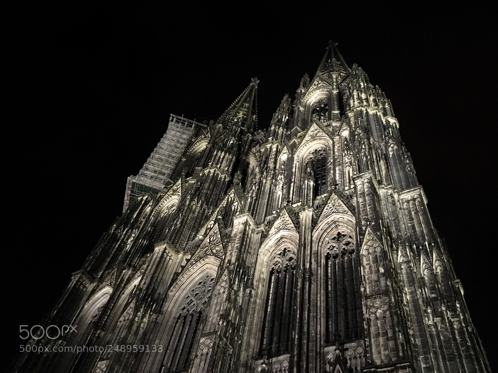Apple iPhone SE sample photo. K lner dom bei photography