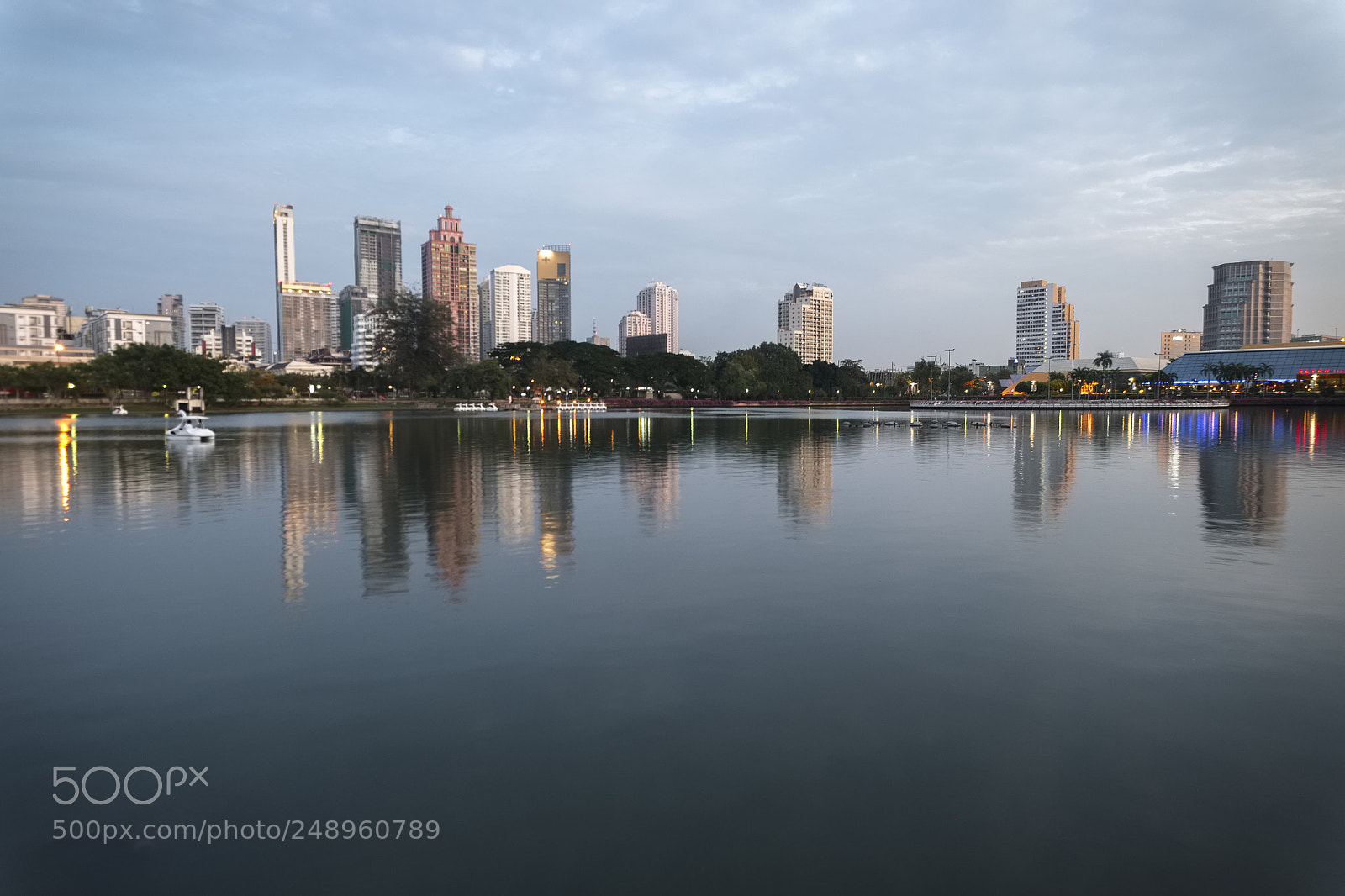 Fujifilm X-T1 sample photo. City reflection photography