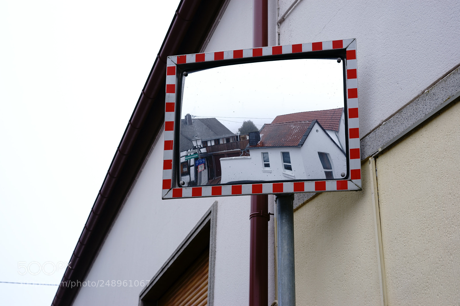 Sony a7 II sample photo. Traffic mirror with house photography