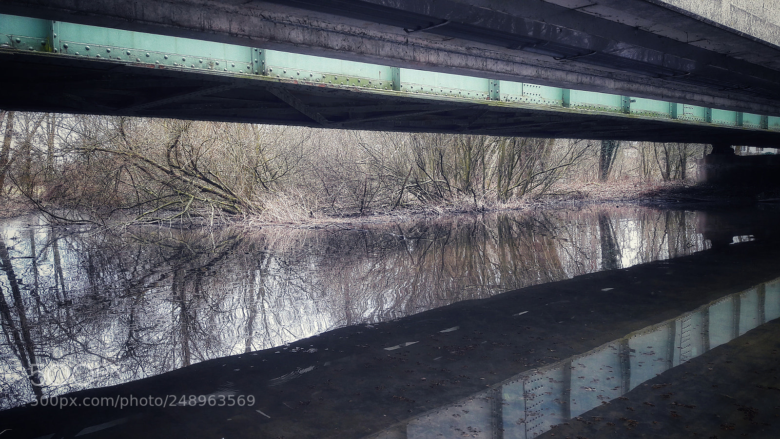 Samsung Galaxy A5(2016) sample photo. Reflections under the bridge photography