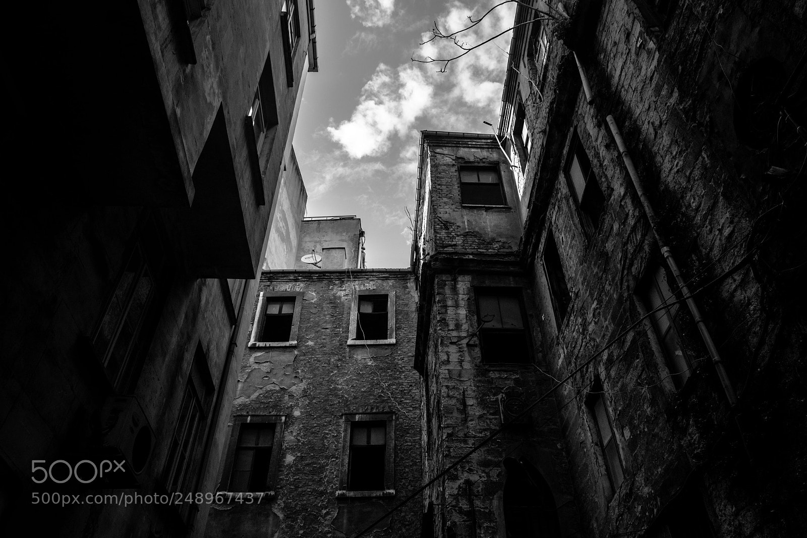 Fujifilm X-T1 sample photo. Old buildings at karakoy photography
