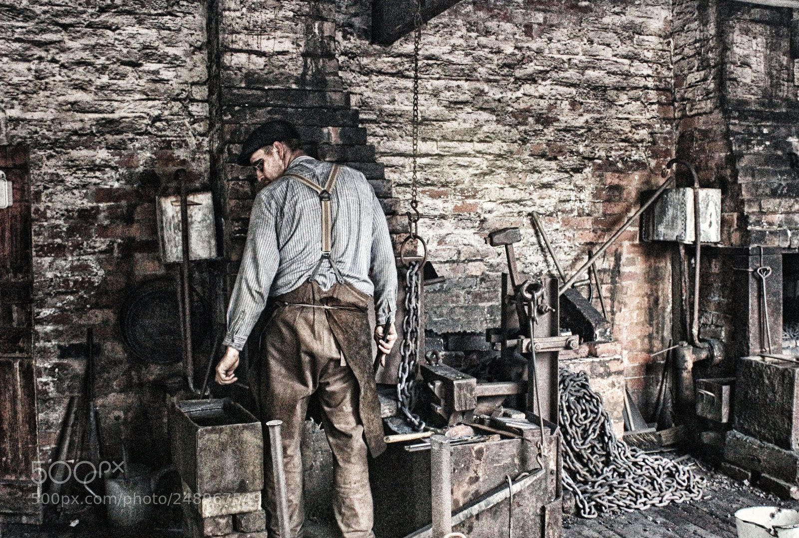 Canon EOS 600D (Rebel EOS T3i / EOS Kiss X5) sample photo. Blacksmith photography