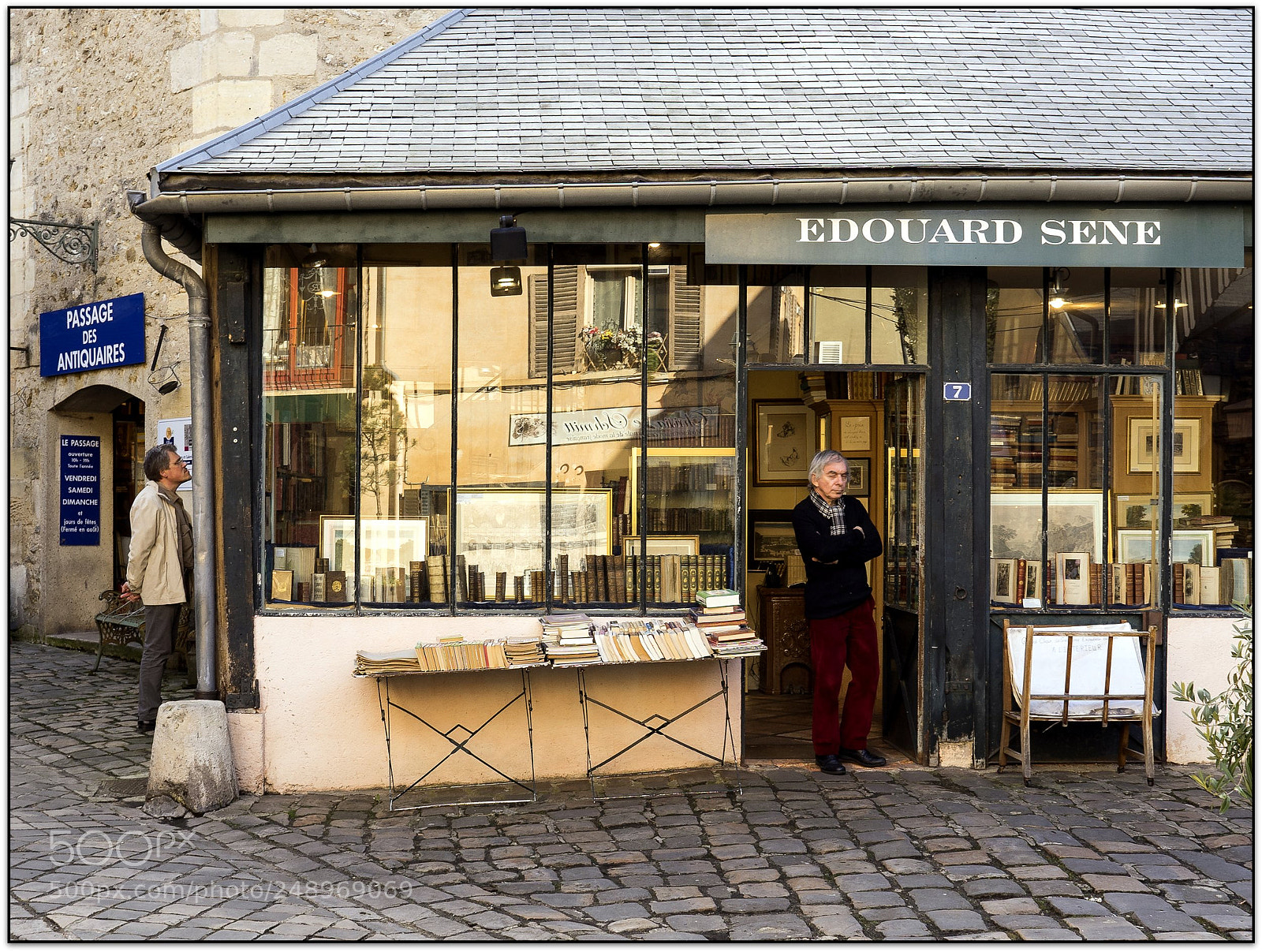 Sony a7 sample photo. Edouard se met en photography