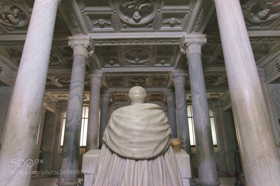 Sony Alpha a5000 (ILCE 5000) sample photo. Detail of a crypt photography