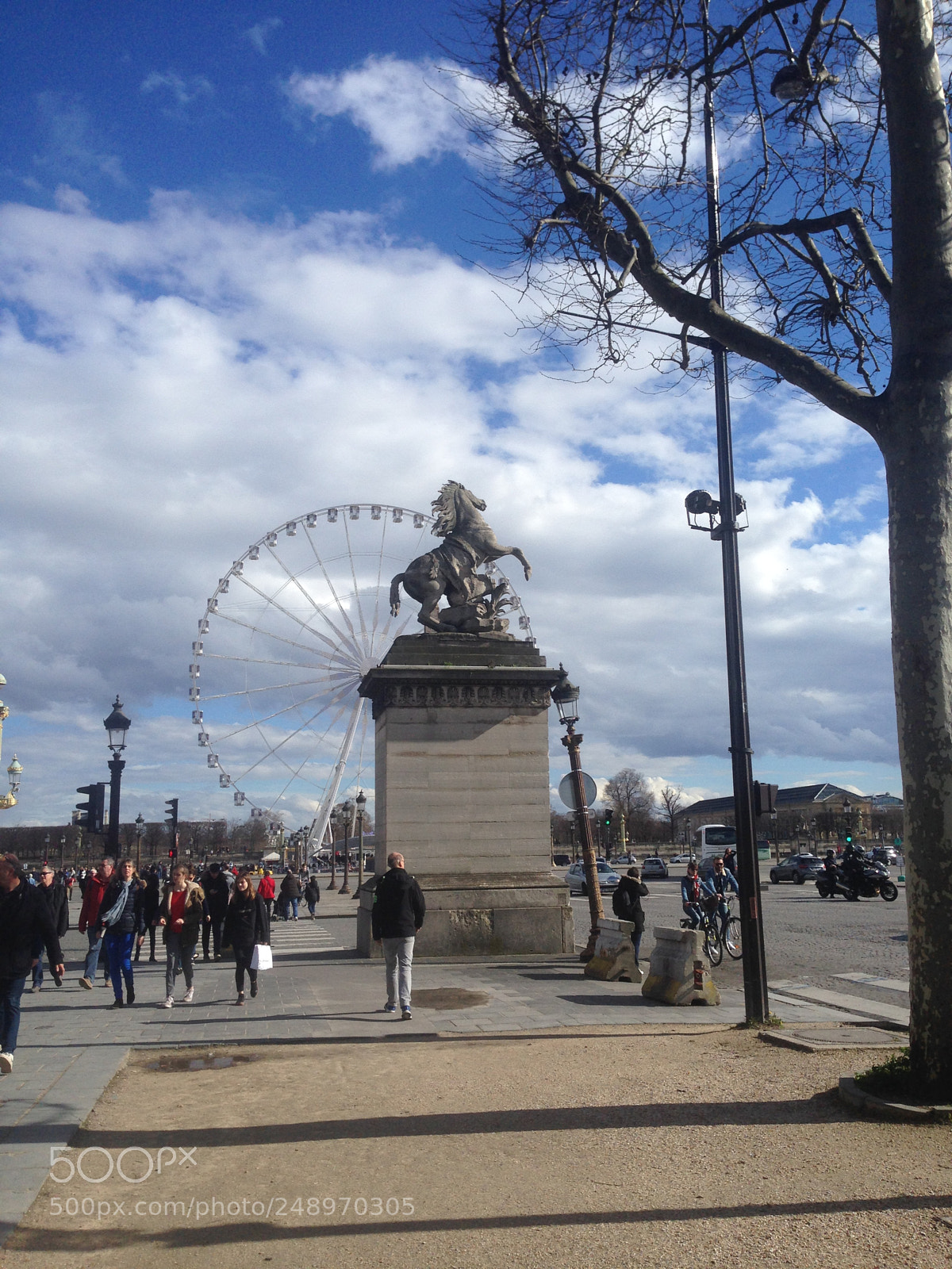 Apple iPhone 5 sample photo. Jardins des champs-elysees photography
