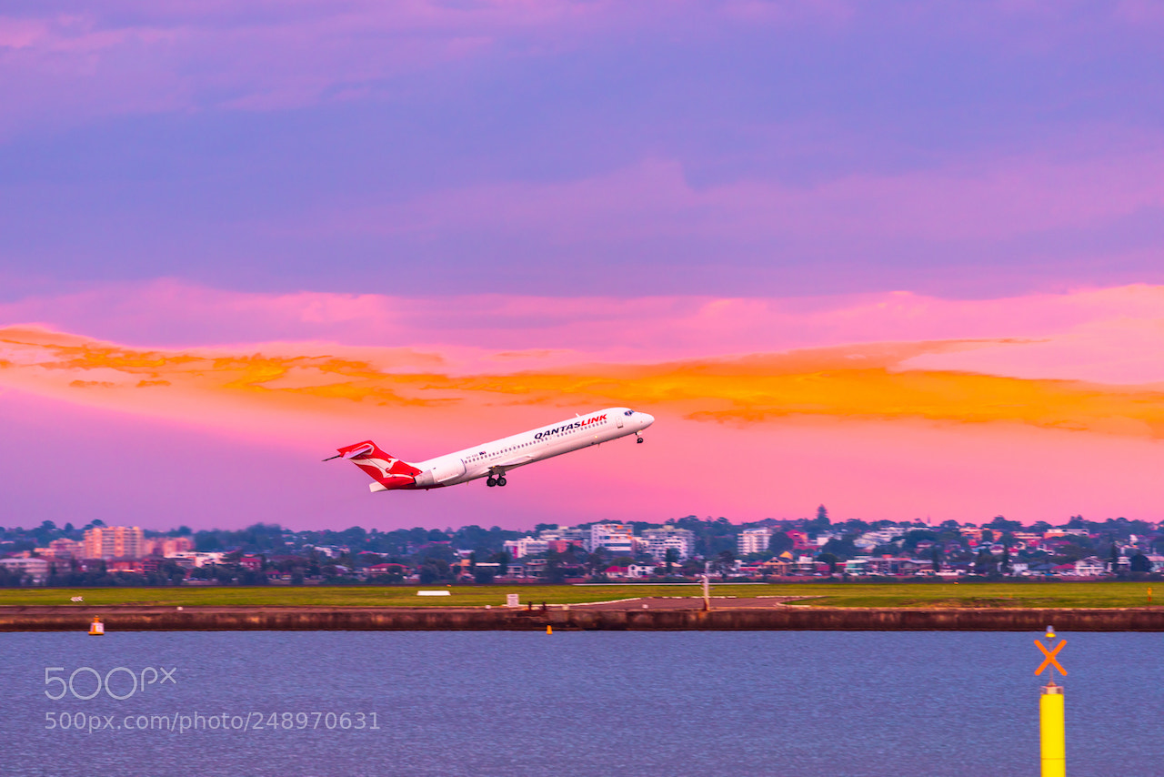 Nikon D810 sample photo. Airplane taking off photography