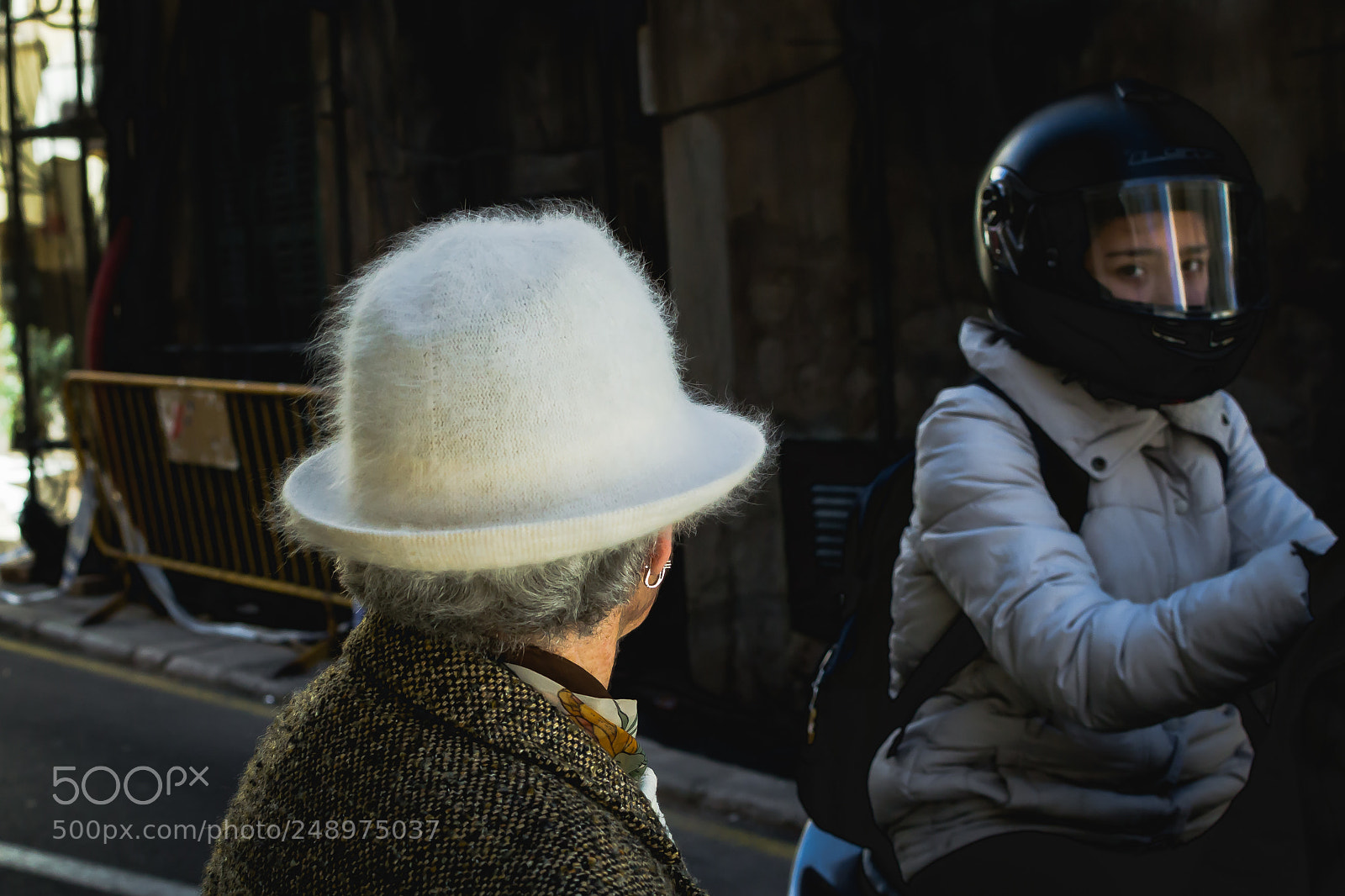 Nikon D3100 sample photo. White hat lady photography