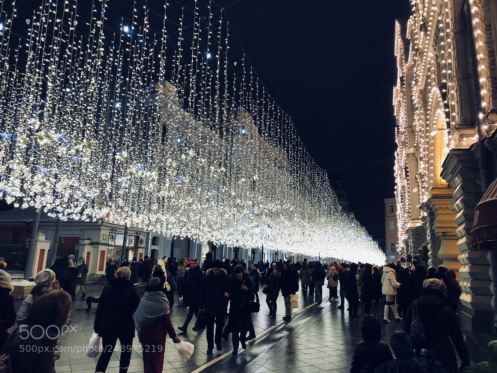 Apple iPhone X sample photo. Hanging stars photography