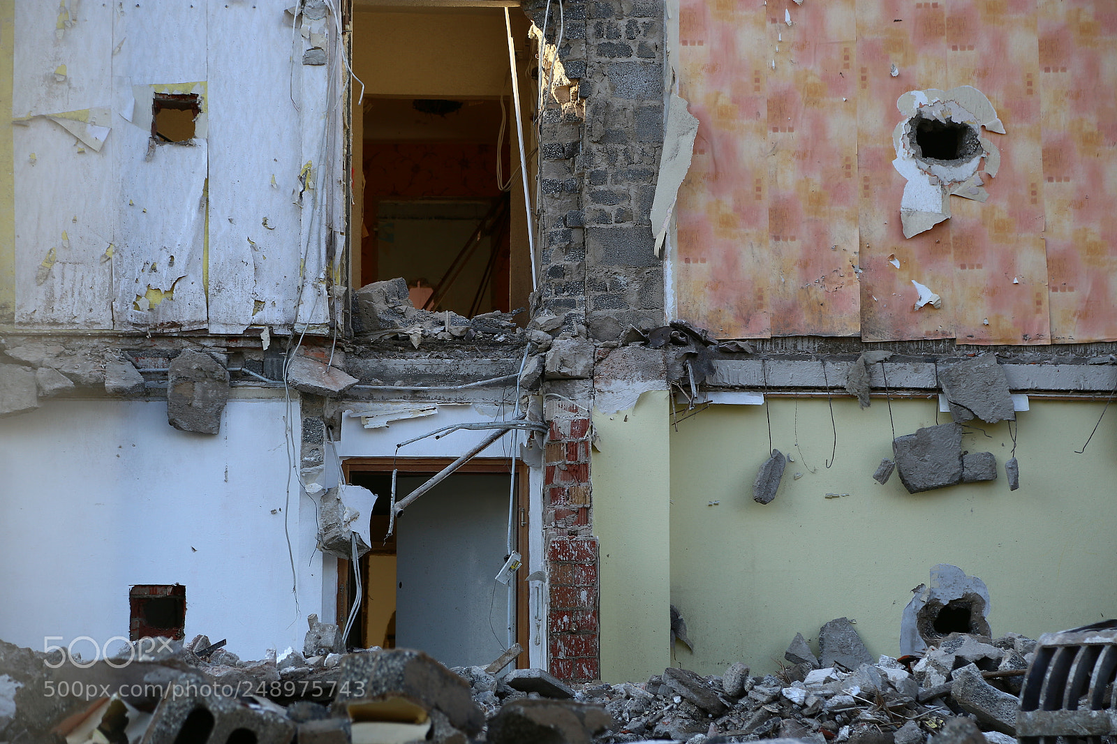 Canon EOS 6D + Canon EF 24-105mm F4L IS USM sample photo. Ready for demolition photography