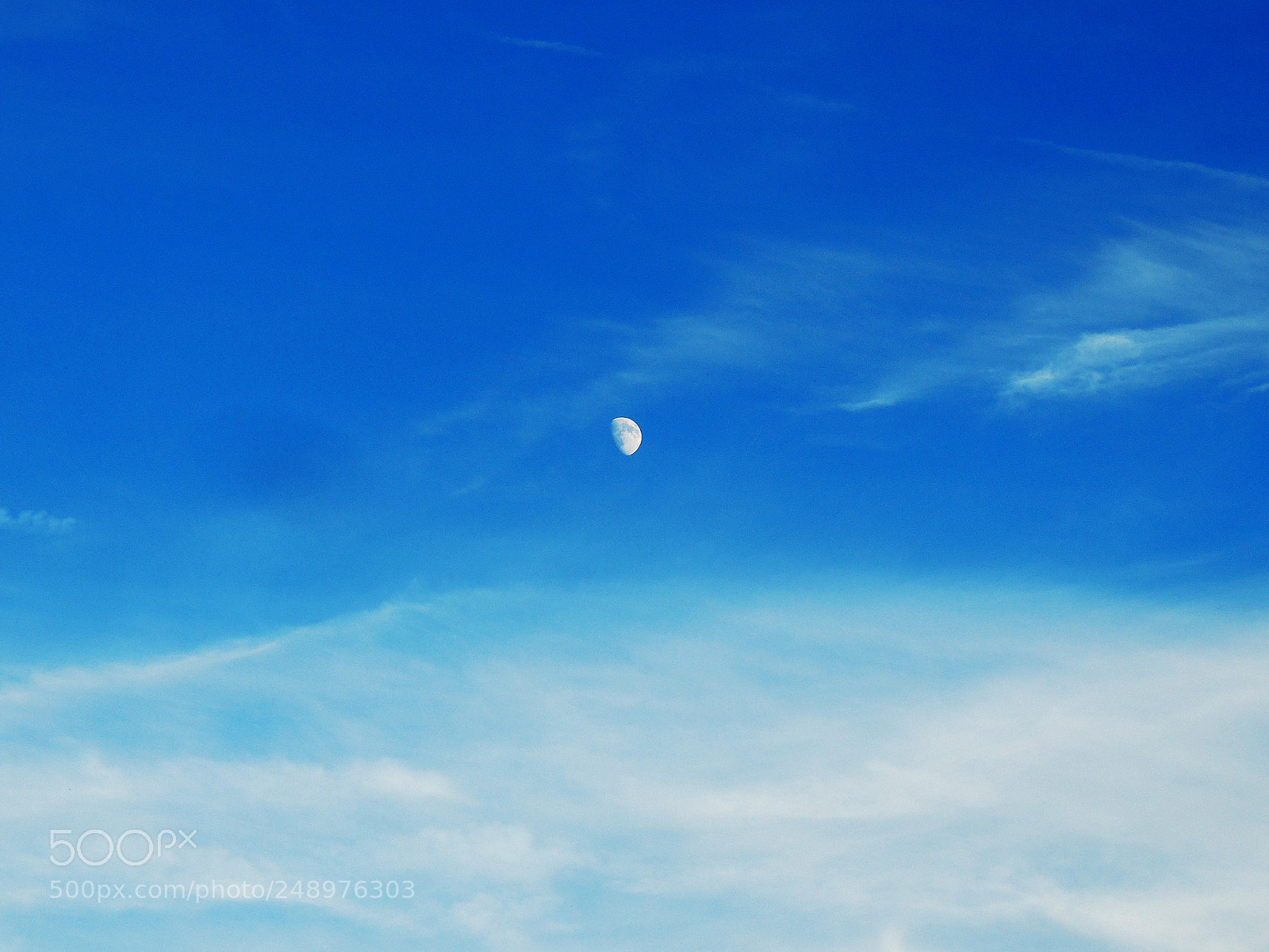 Nikon Coolpix P510 sample photo. Moon cloud photography