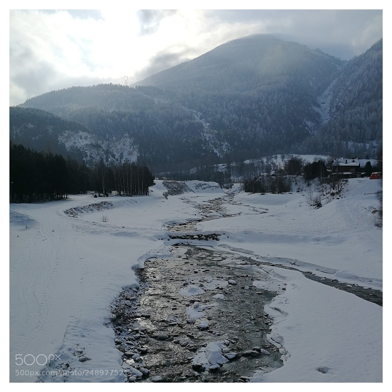 HUAWEI P10 sample photo. Water and snow photography