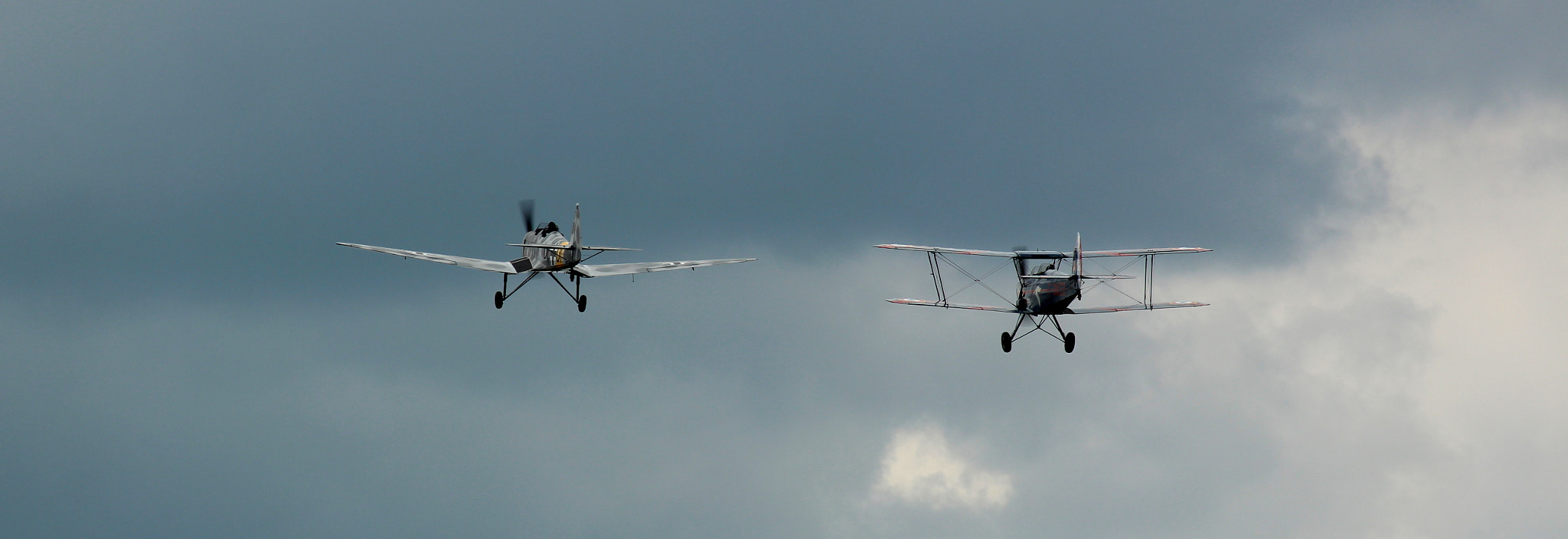 Canon EF-S 55-250mm F4-5.6 IS sample photo. Take-off photography