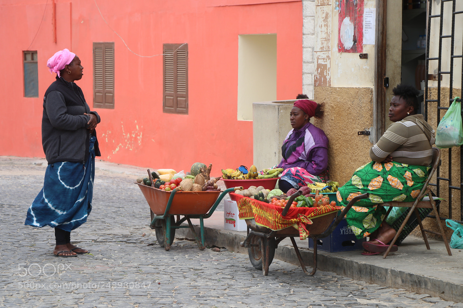 Canon EOS 80D sample photo. Fruit sellers, sal rei photography