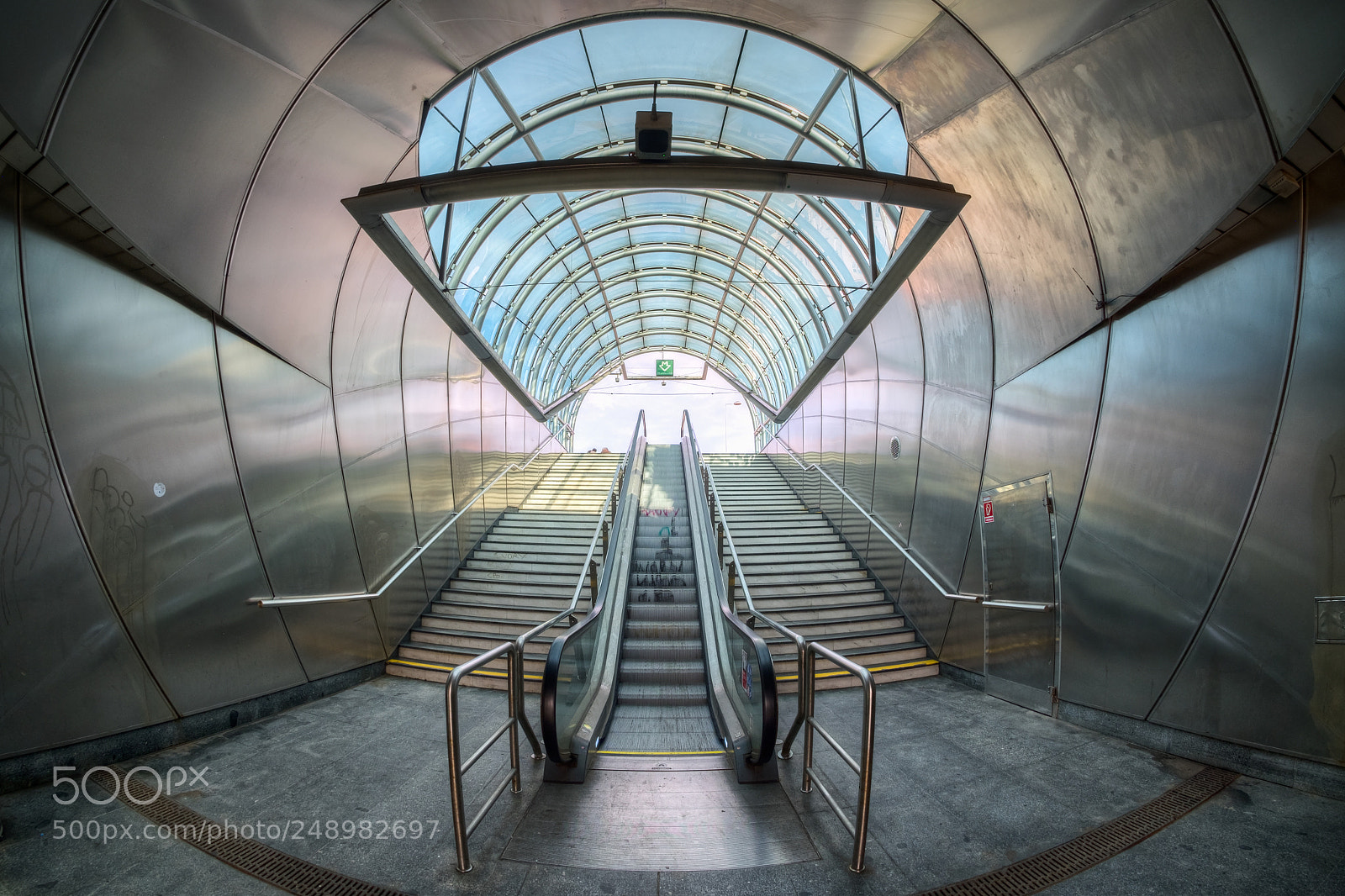 Fujifilm X-T1 sample photo. Hradčanská station photography