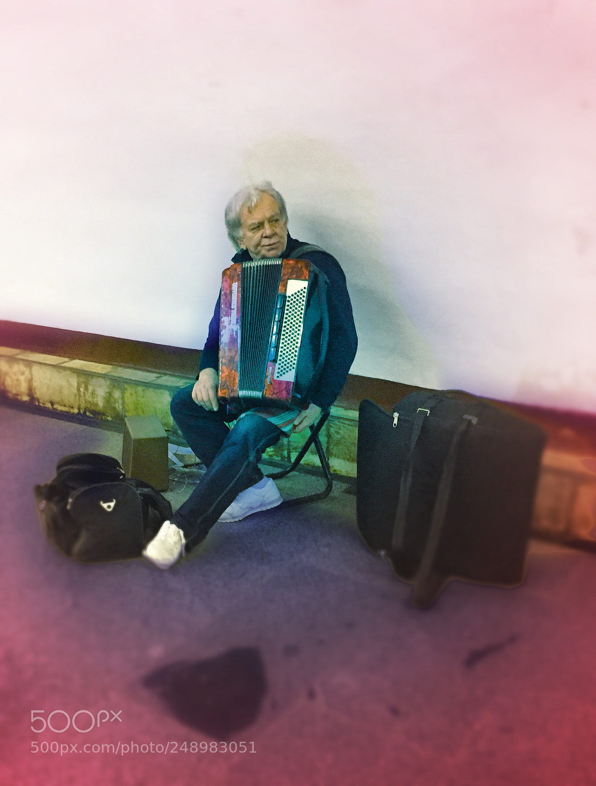 Apple iPhone 6 sample photo. Musical man photography
