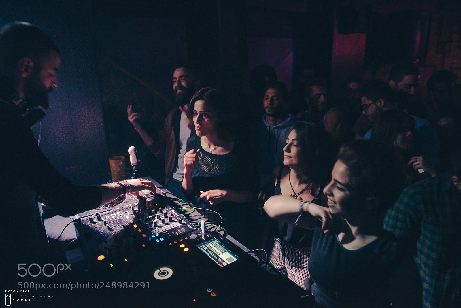 Nikon D810 sample photo. Underground house 1 photography